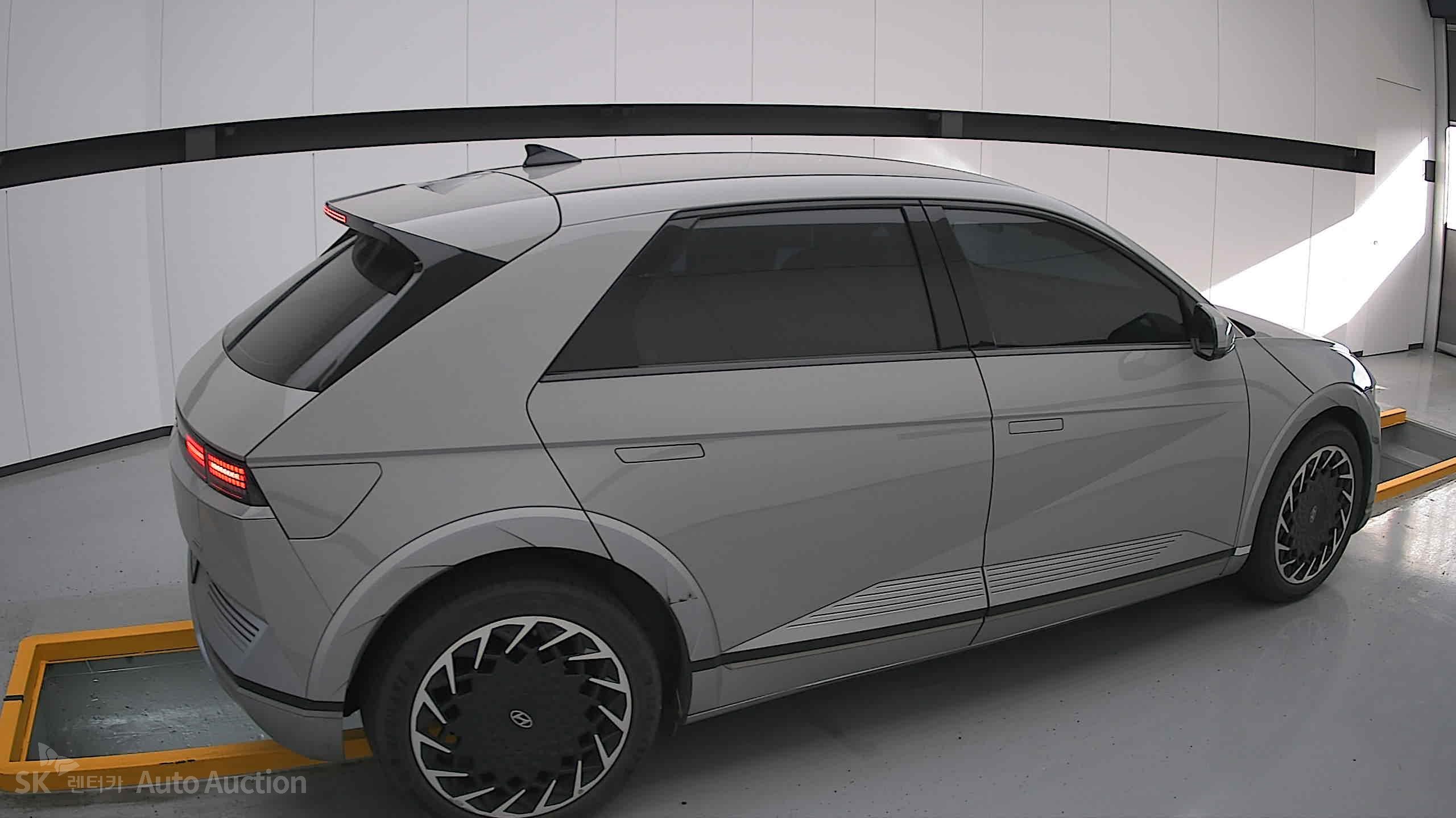 2022 - hyundai ioniq