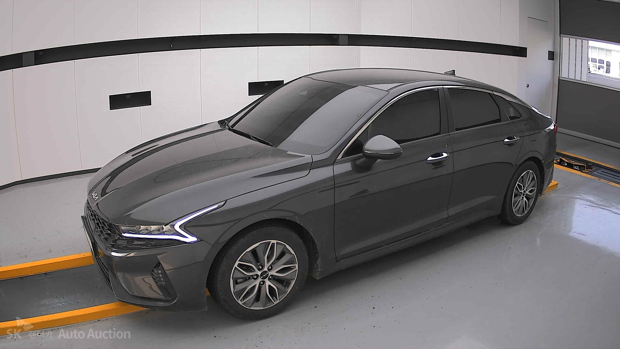 2022 - kia k5