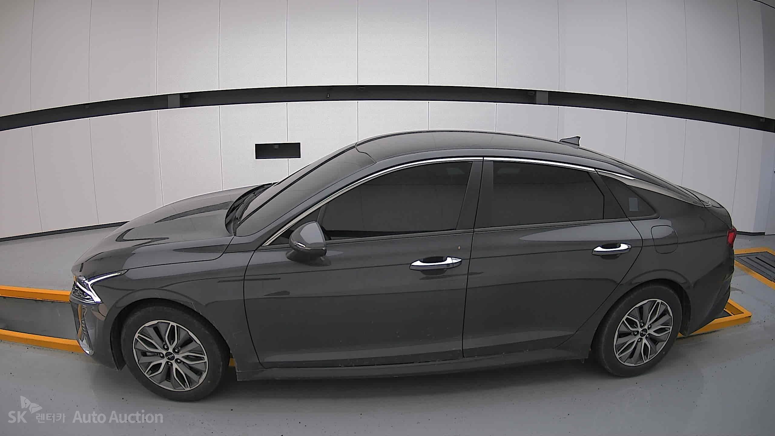 2022 - kia k5