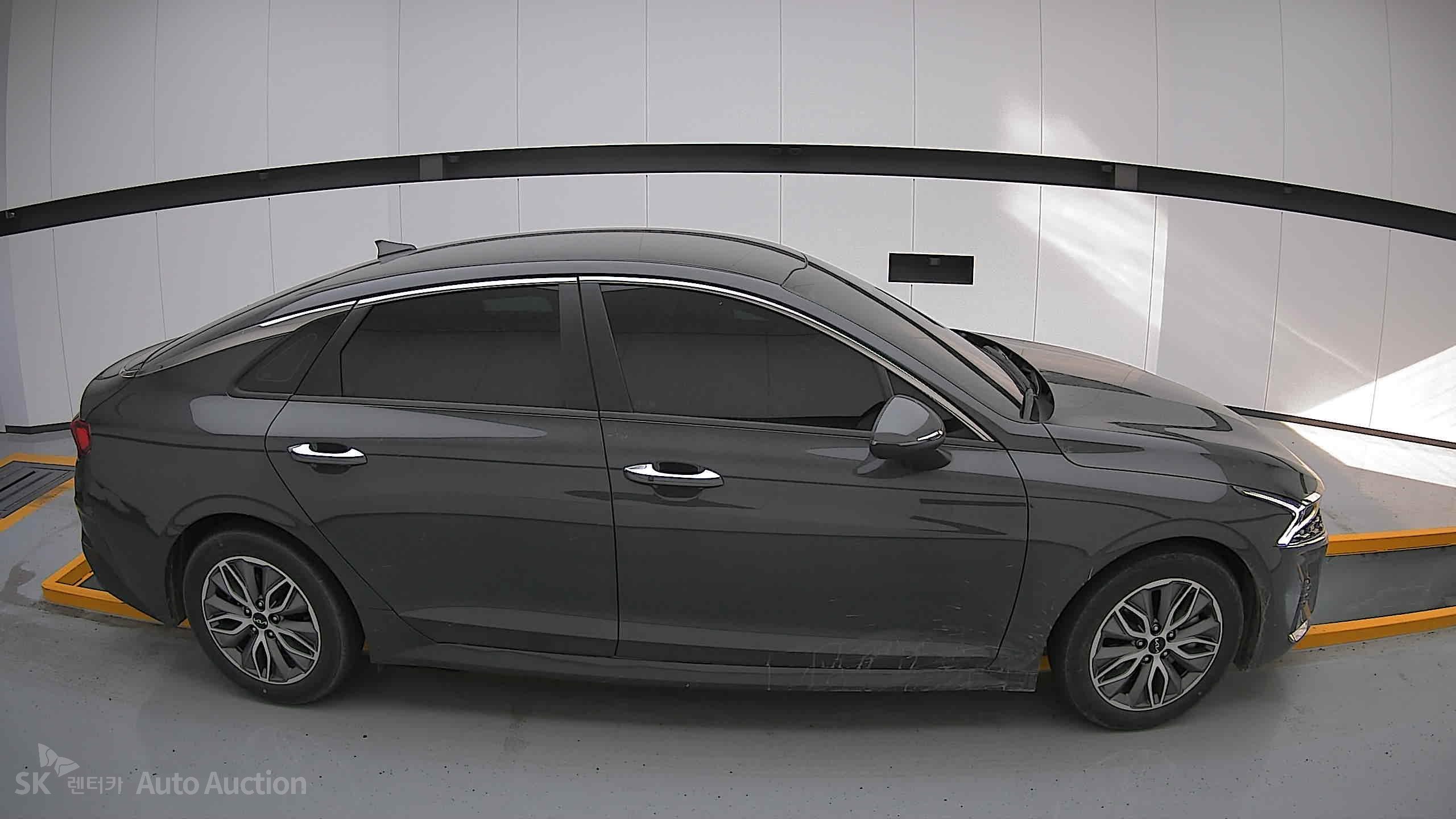 2022 - kia k5