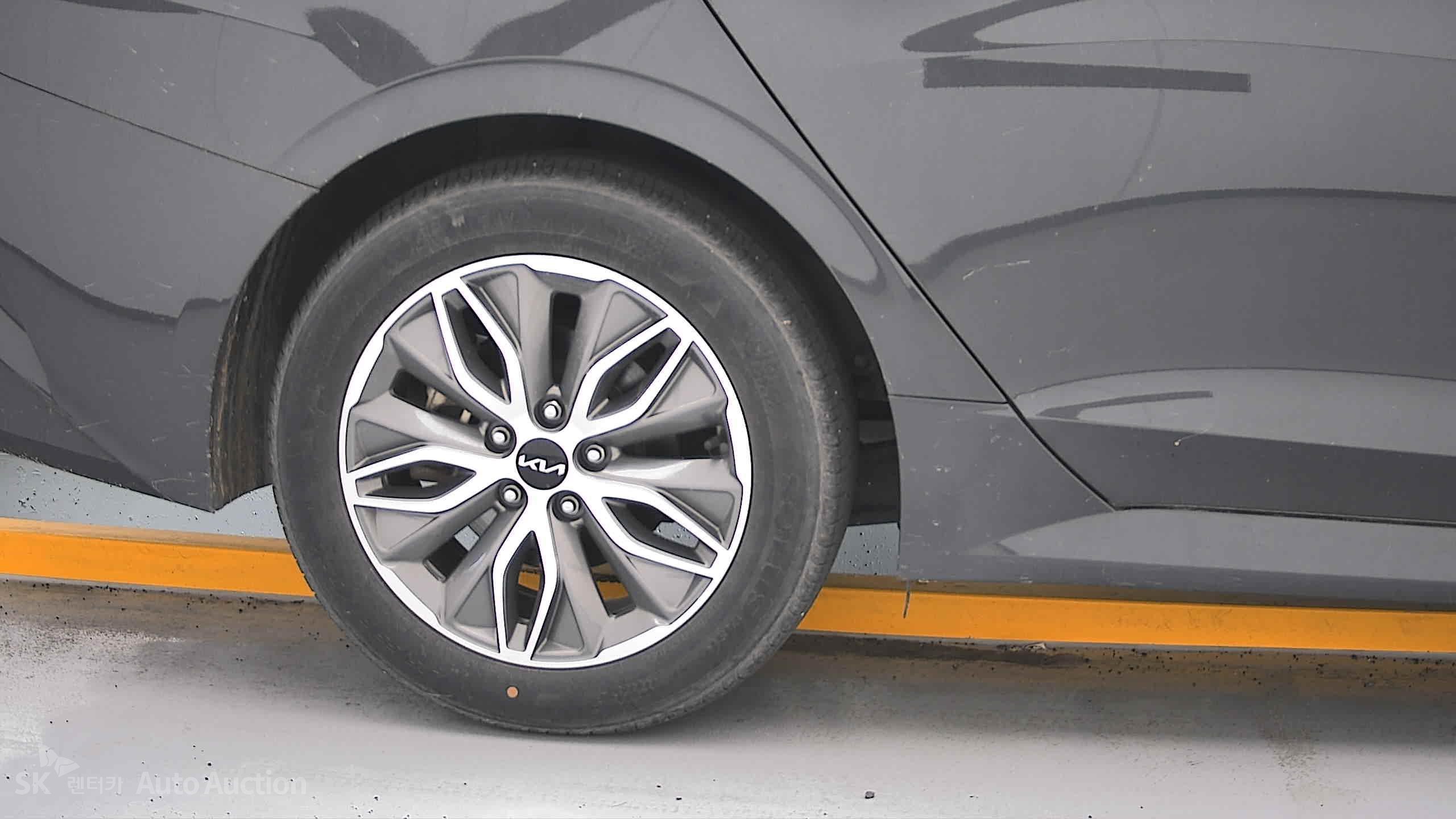2022 - kia k5