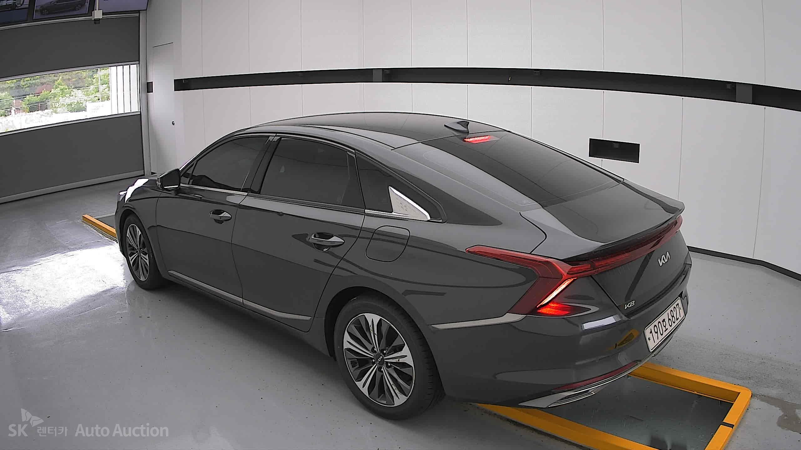 2023 - kia k8