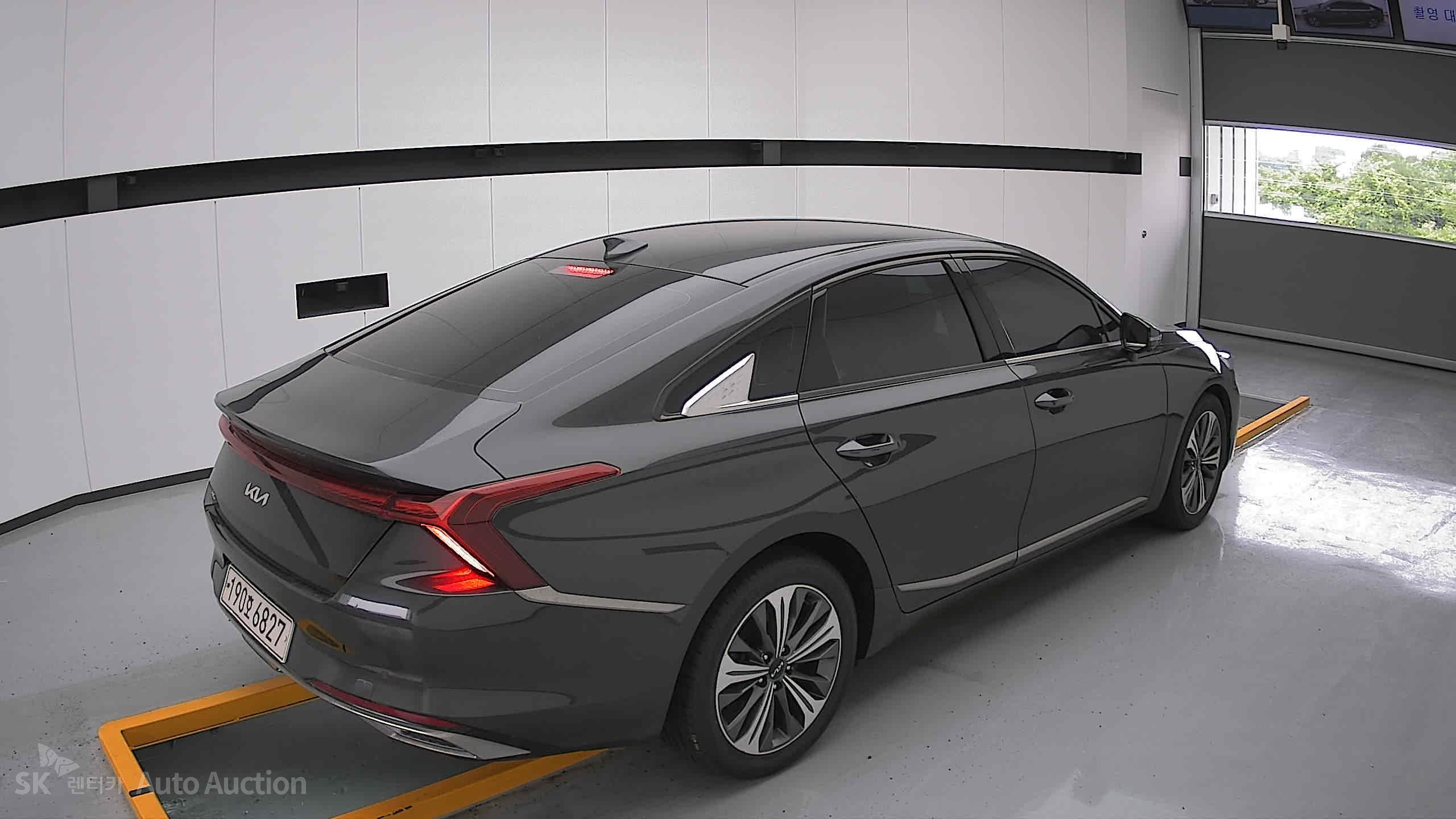 2023 - kia k8