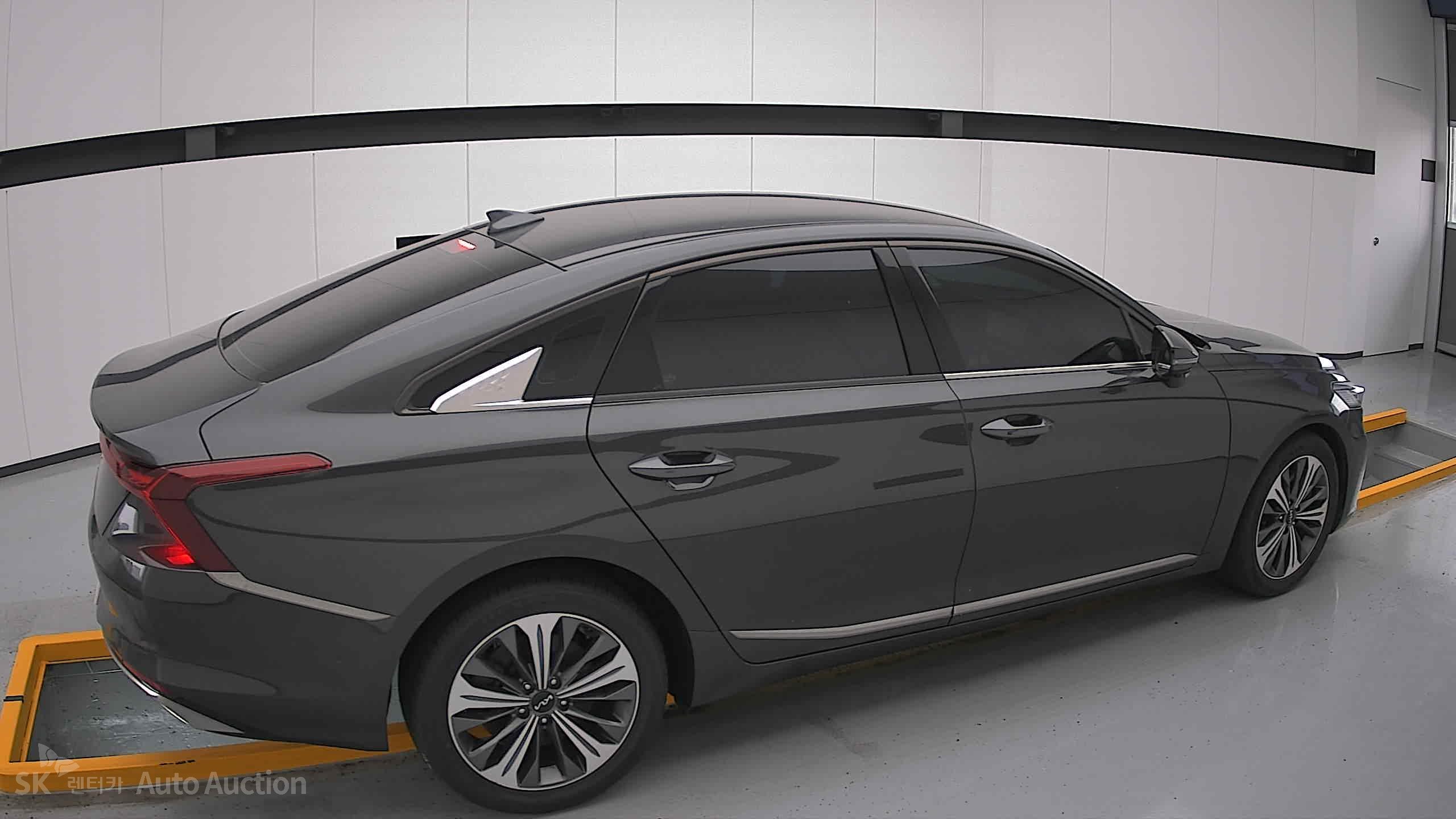 2023 - kia k8