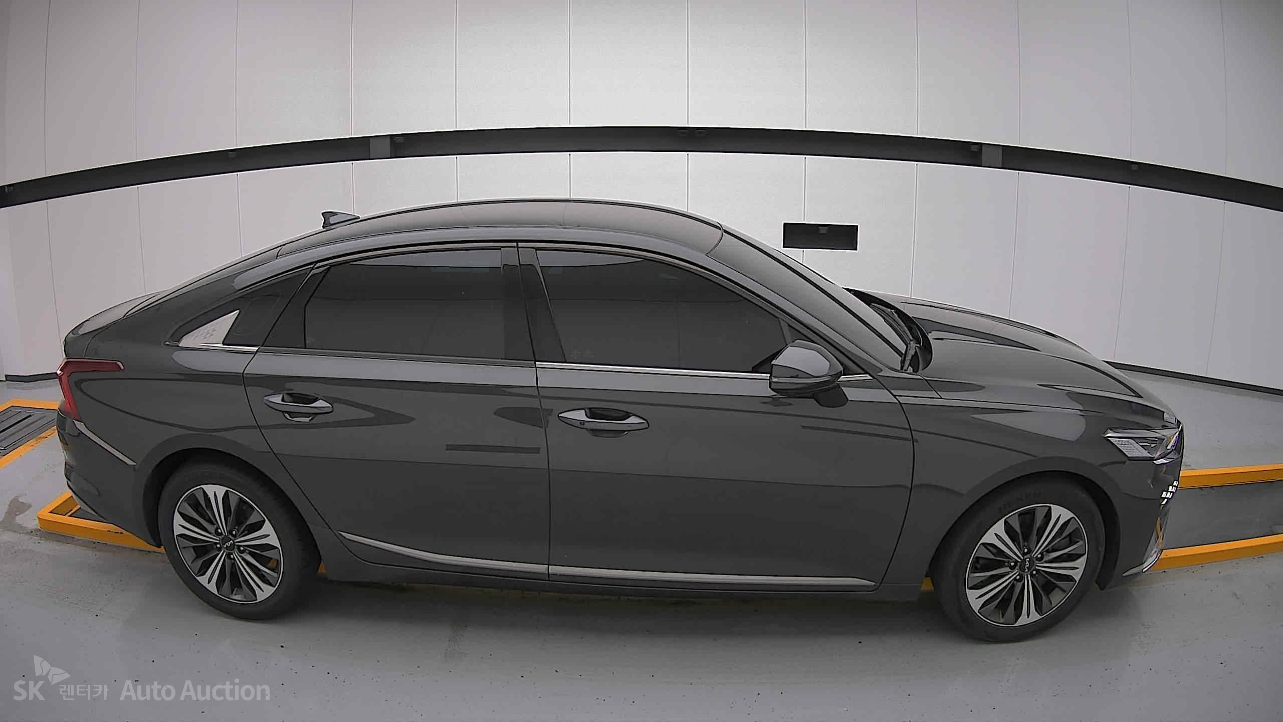2023 - kia k8