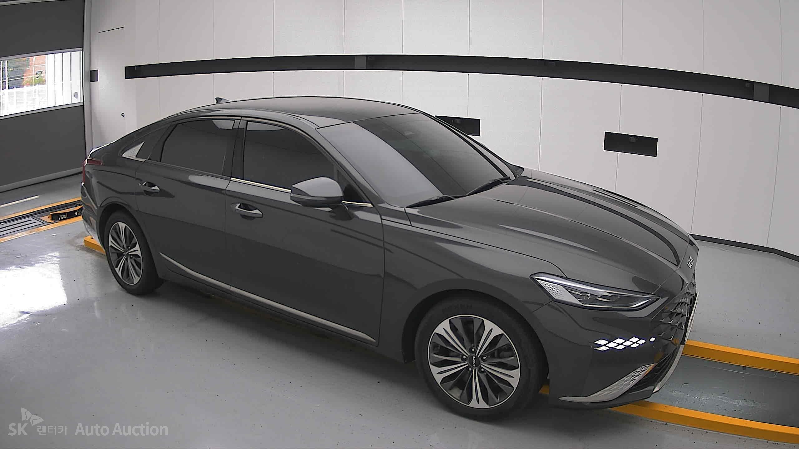 2023 - kia k8