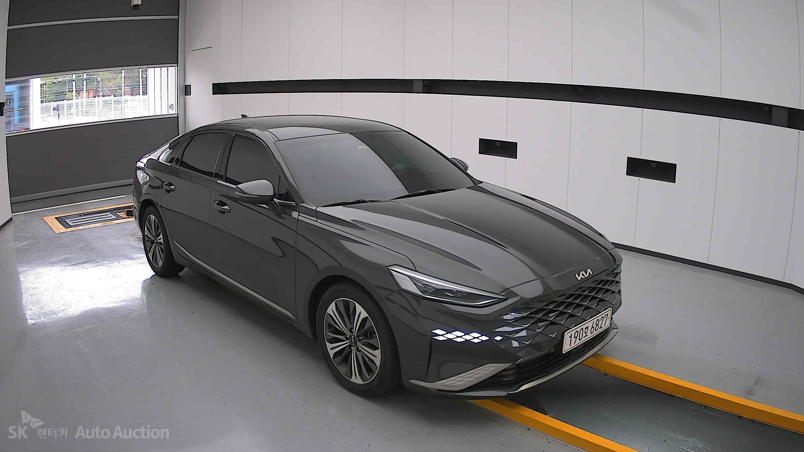 2023 - kia k8