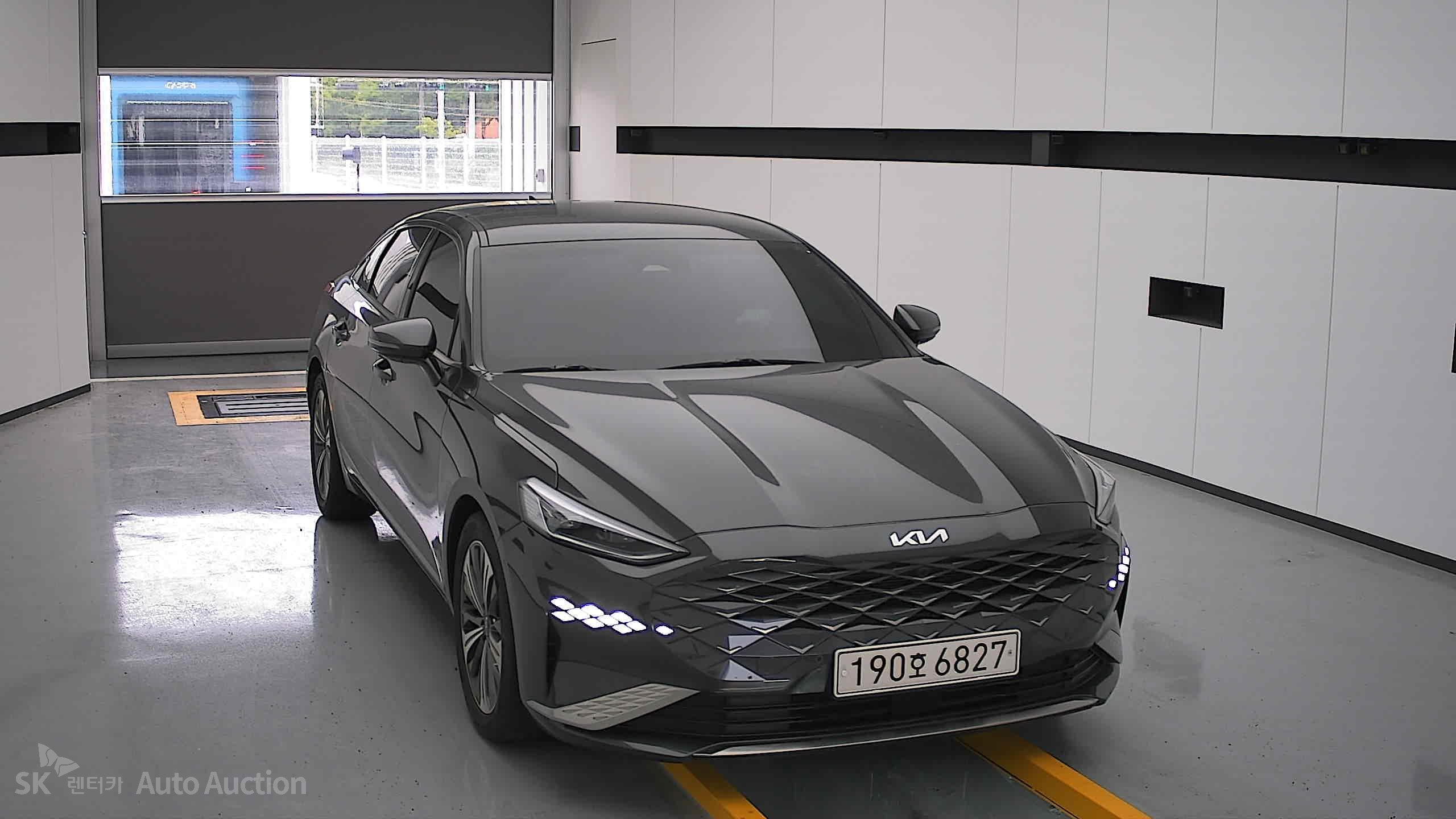 2023 - kia k8