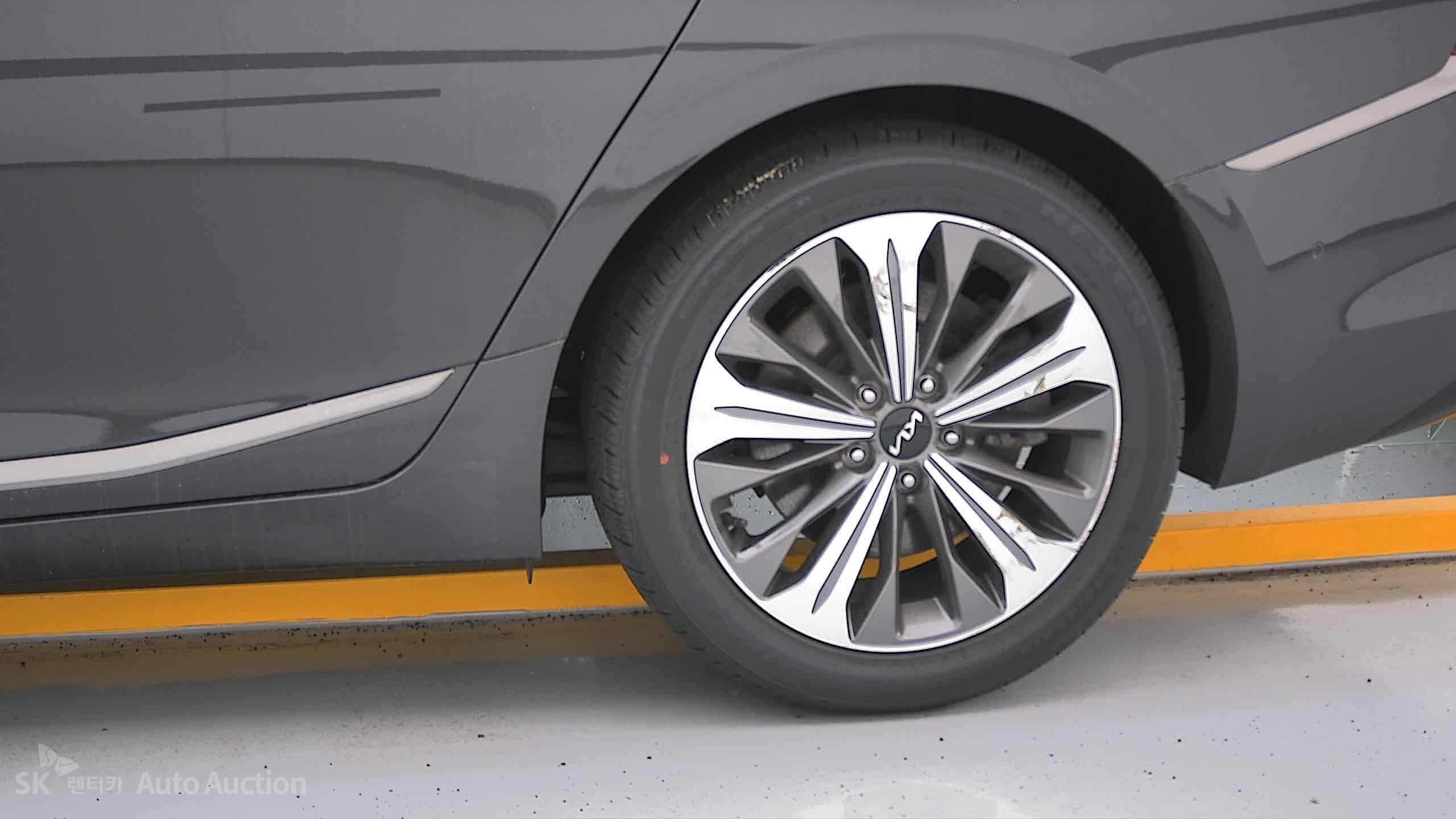 2023 - kia k8