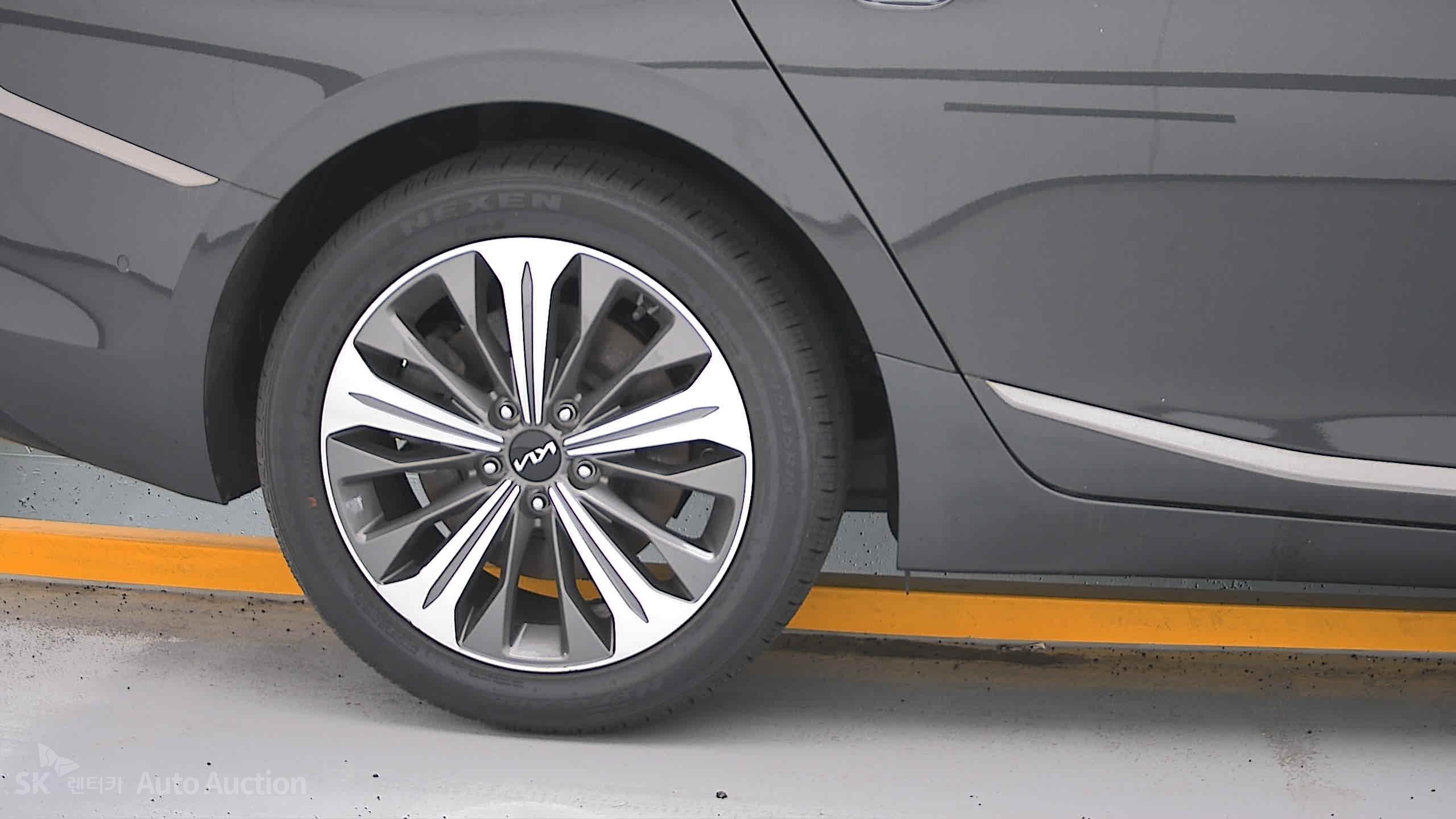 2023 - kia k8