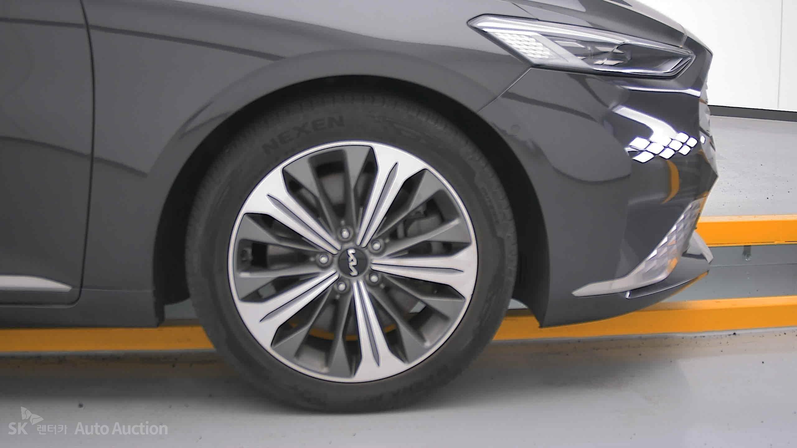 2023 - kia k8