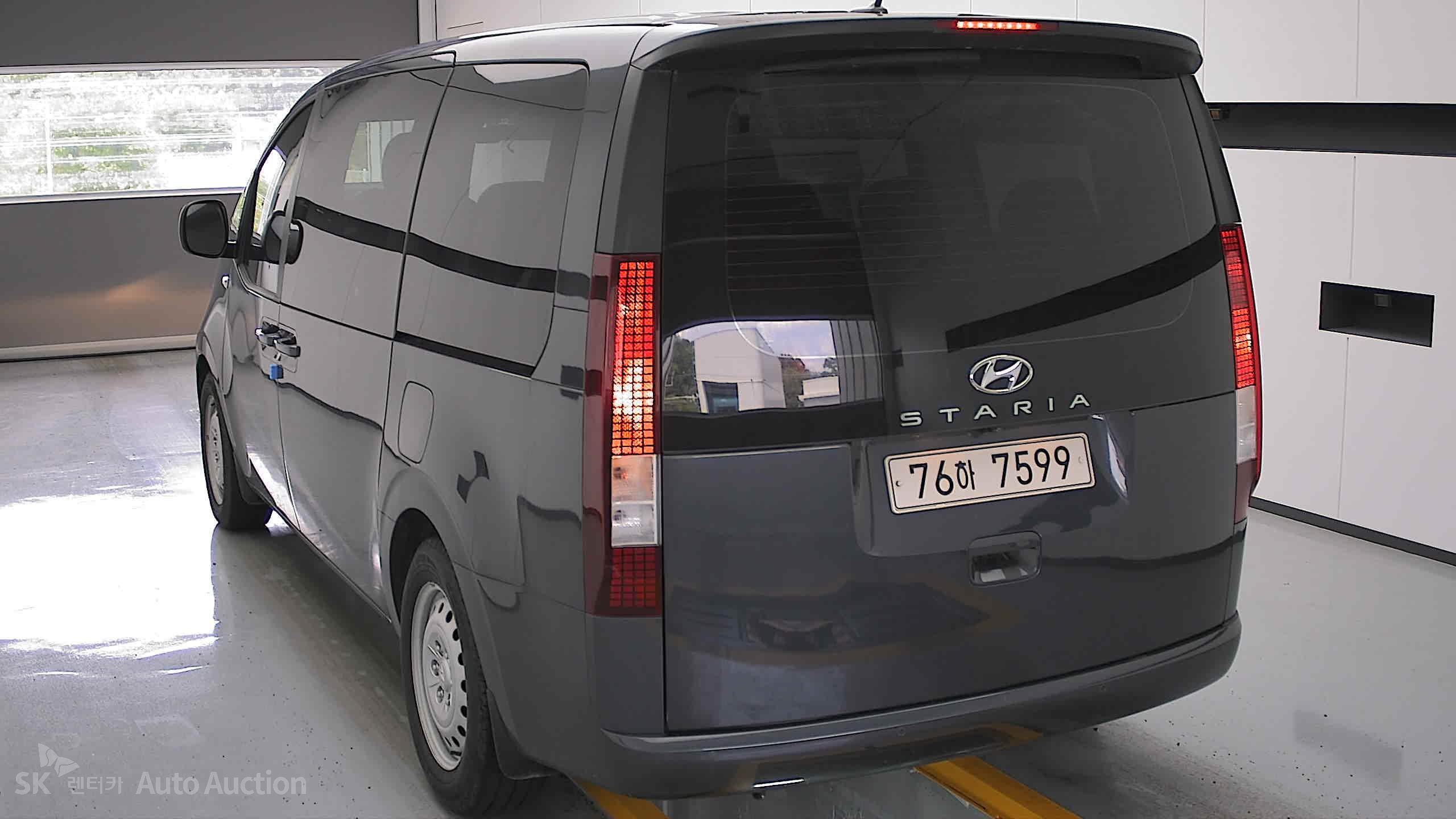 2022 - hyundai staria