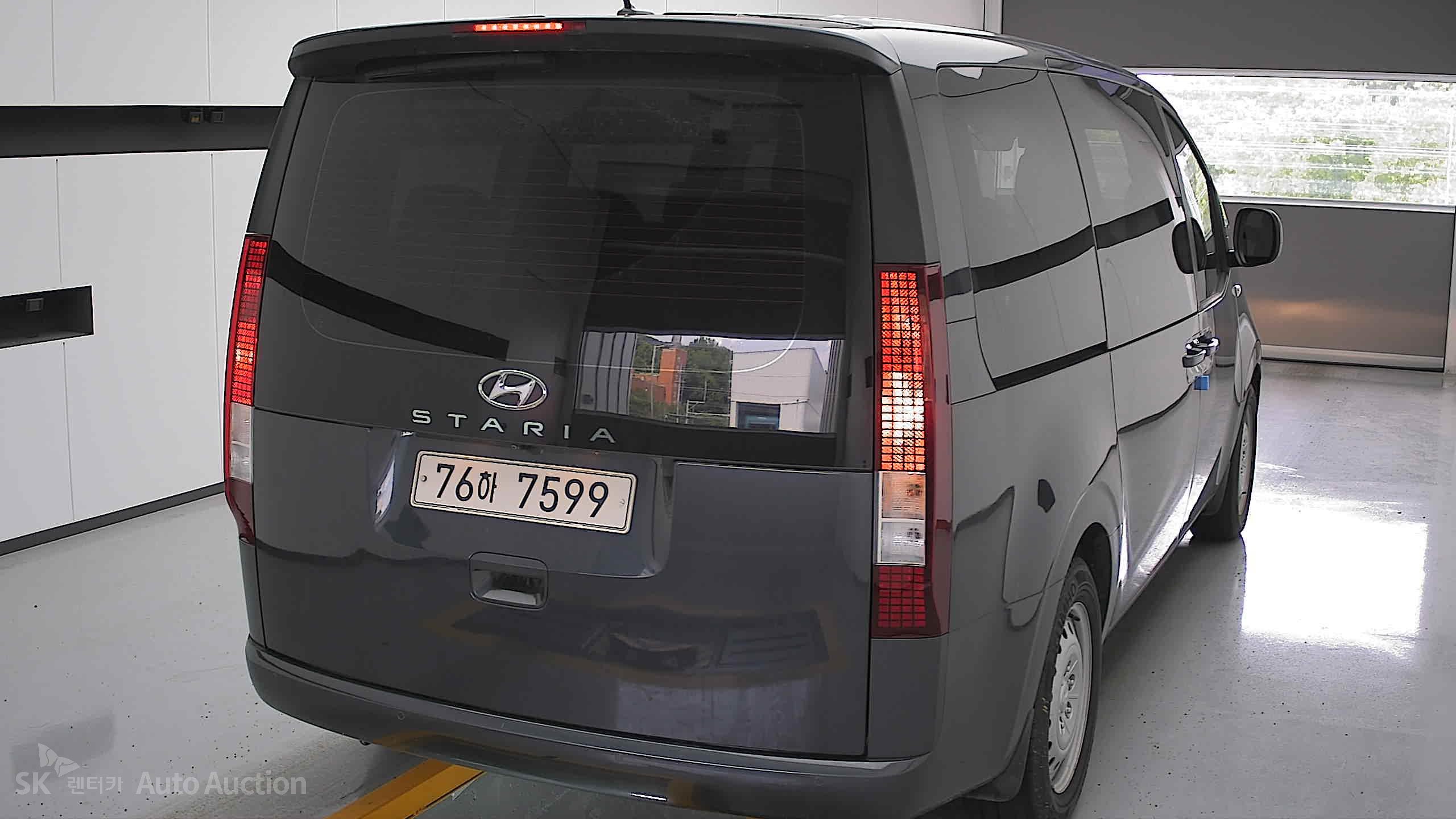 2022 - hyundai staria