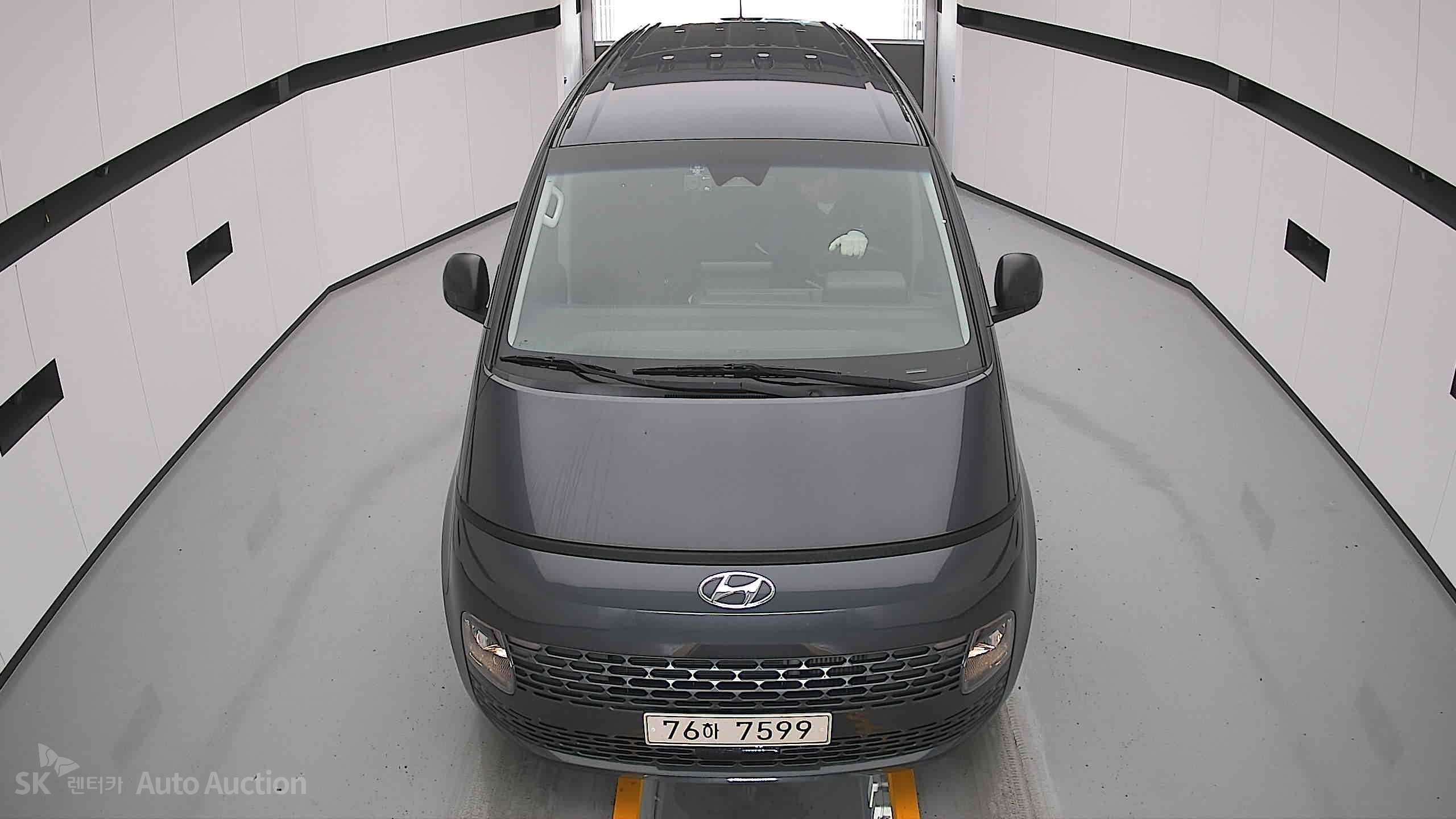 2022 - hyundai staria