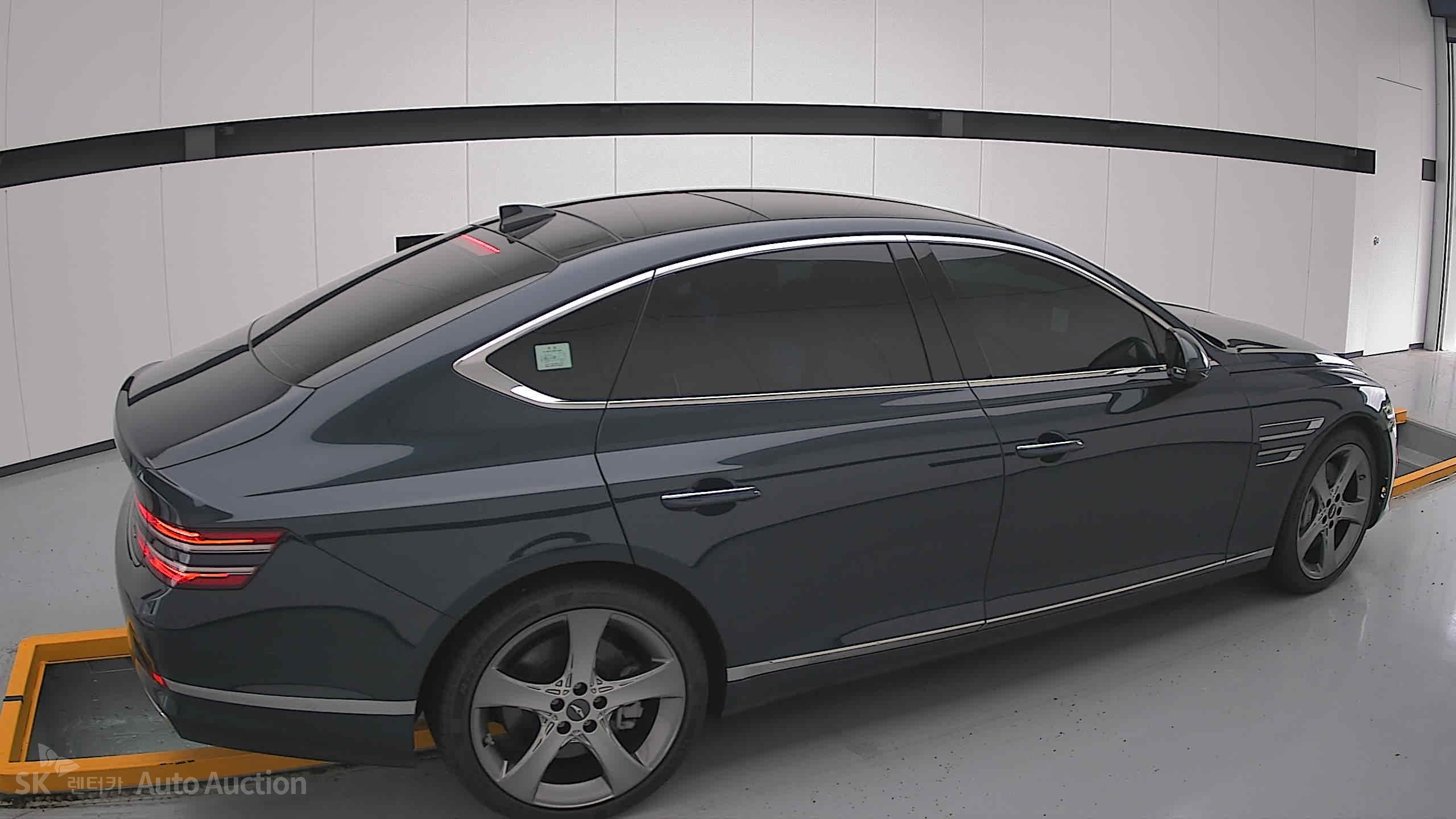2022 - genesis g80