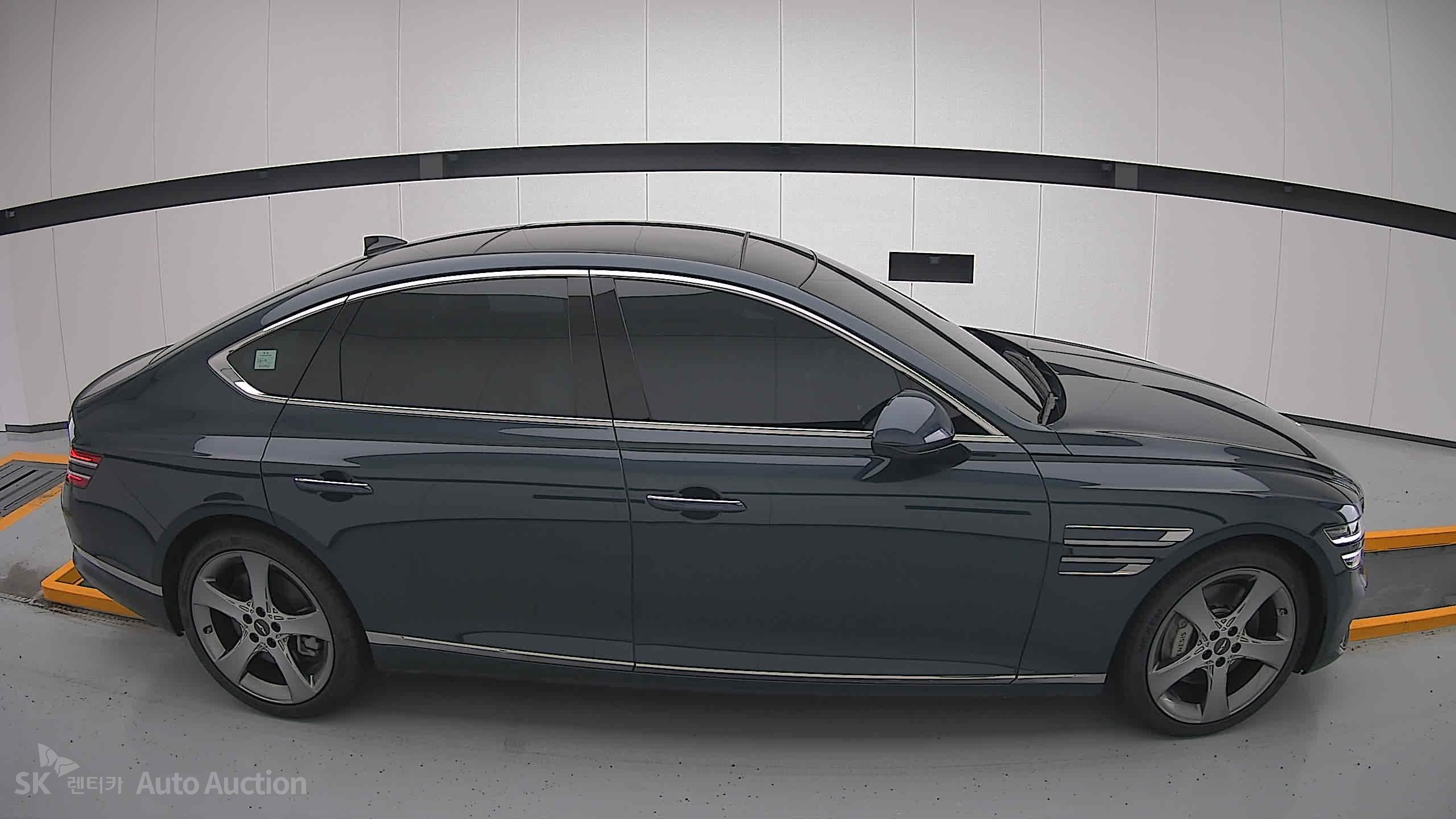 2022 - genesis g80
