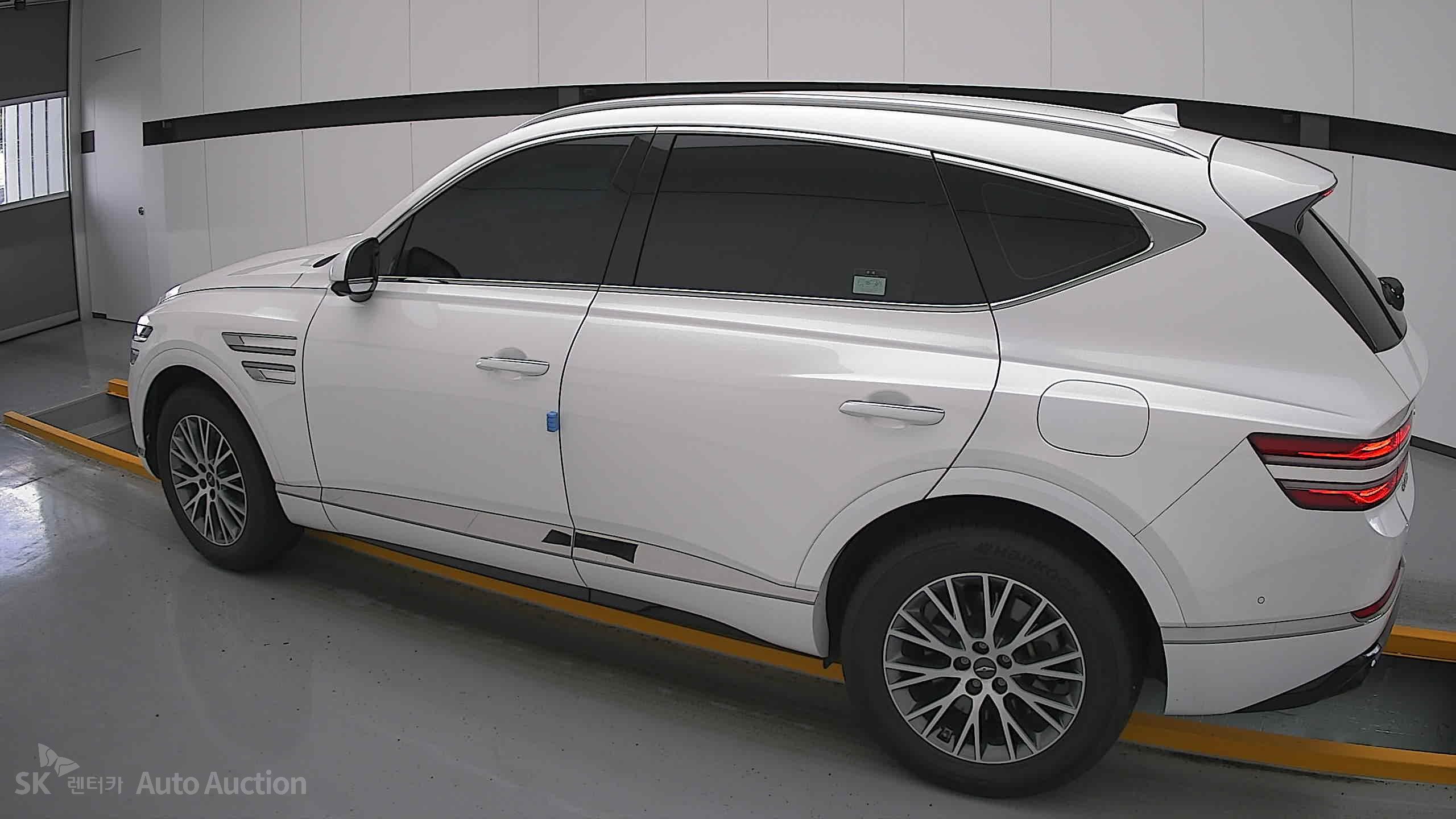 2022 - genesis gv80