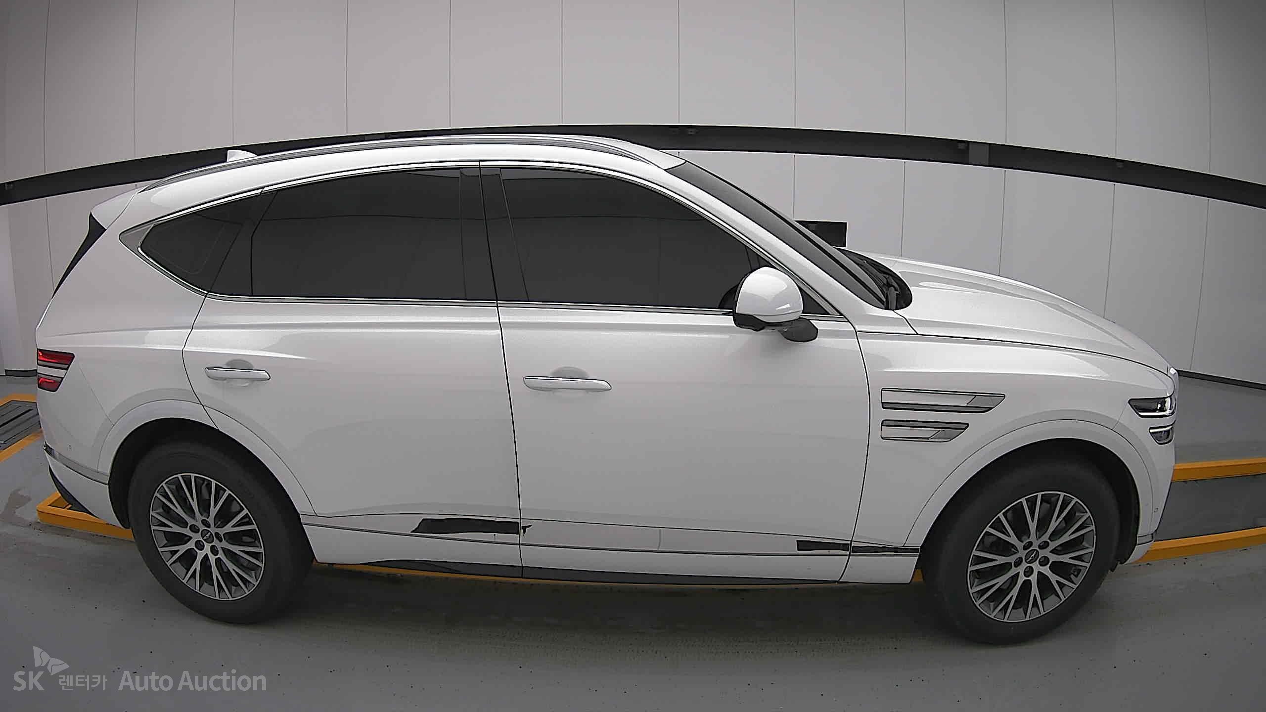 2022 - genesis gv80