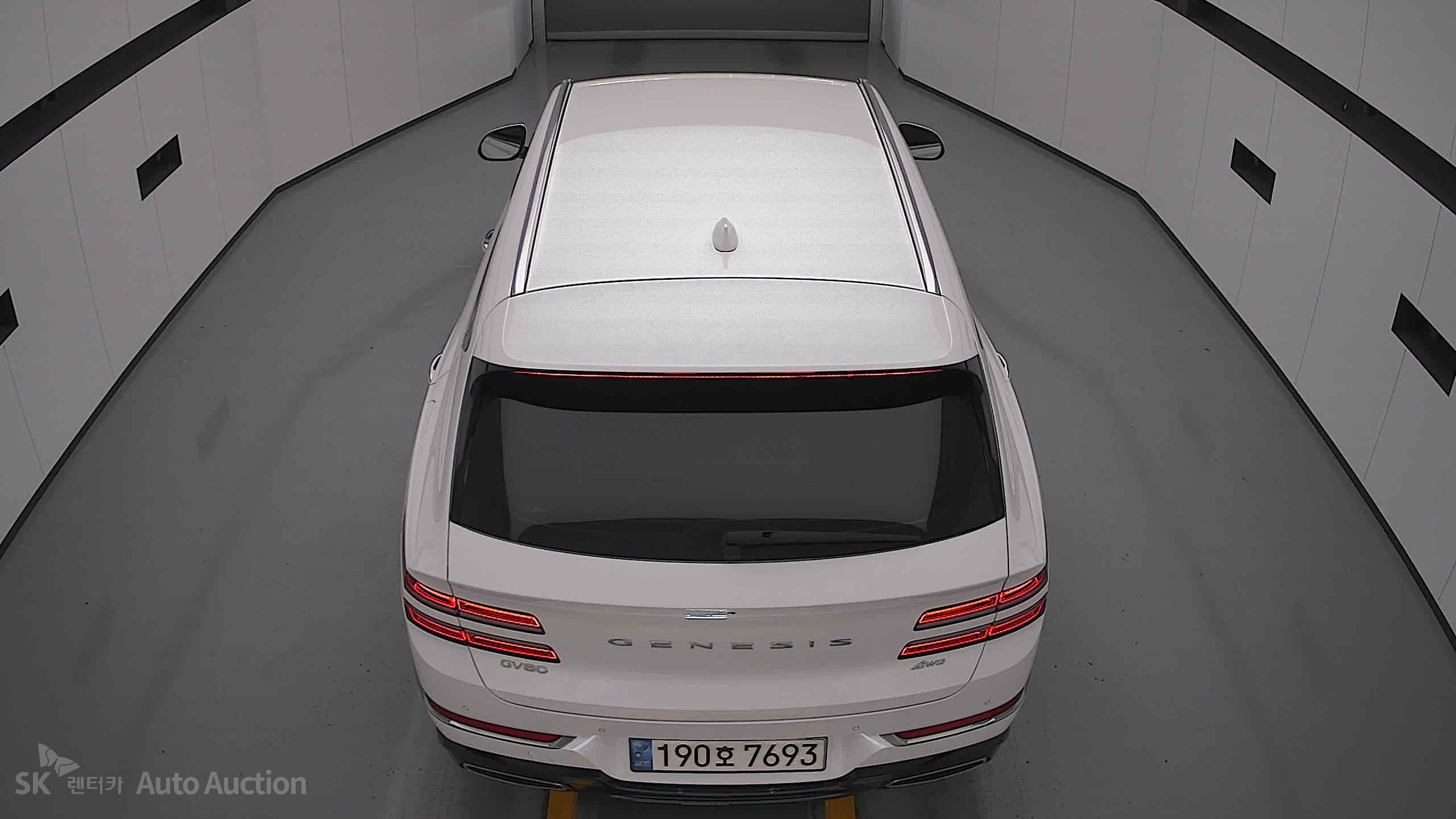 2022 - genesis gv80