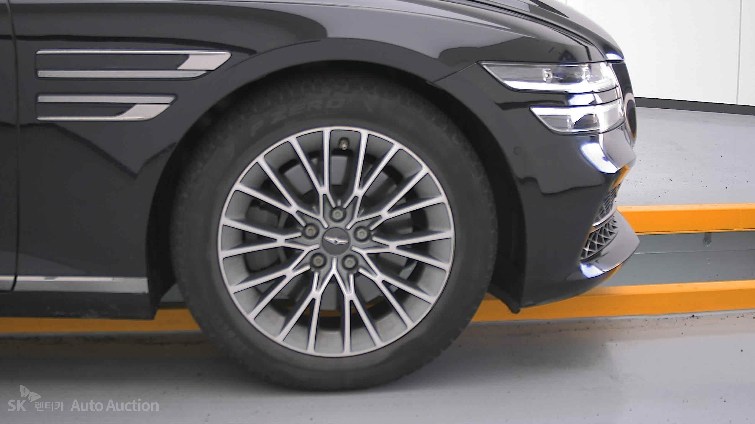 2022 - genesis g80