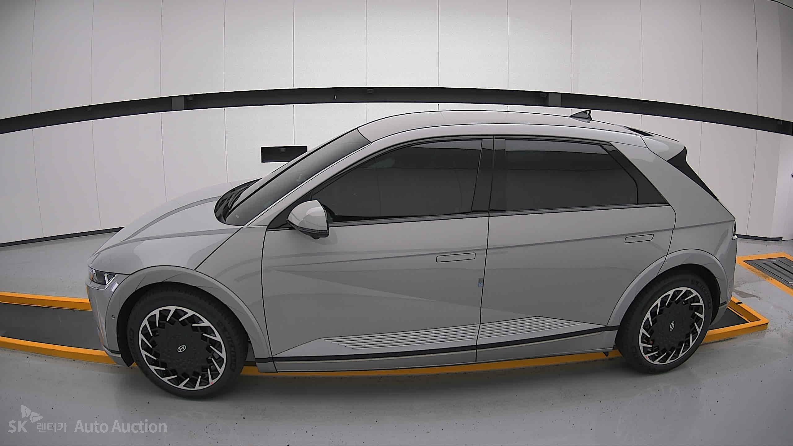 2022 - hyundai ioniq