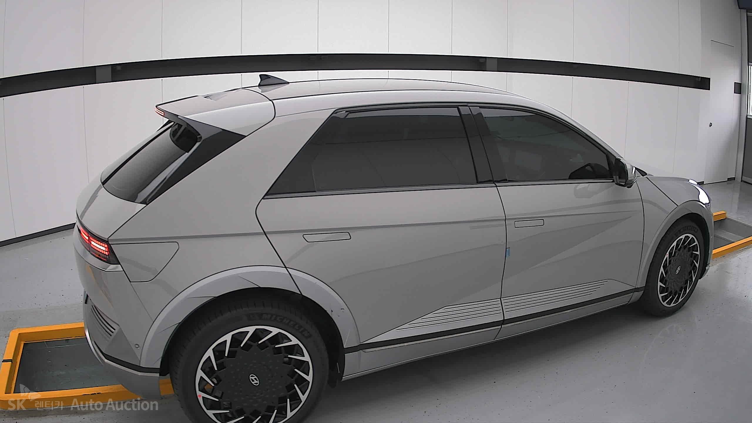 2022 - hyundai ioniq