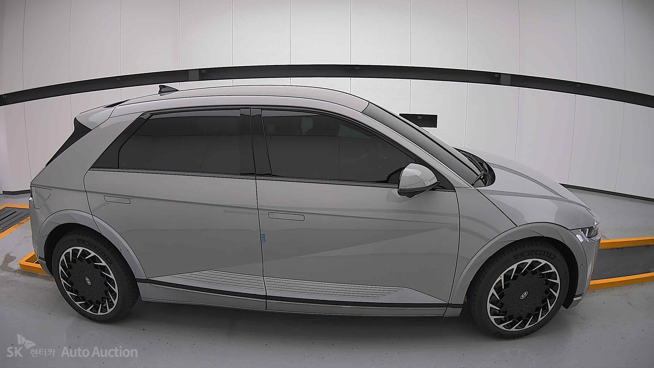 2022 - hyundai ioniq