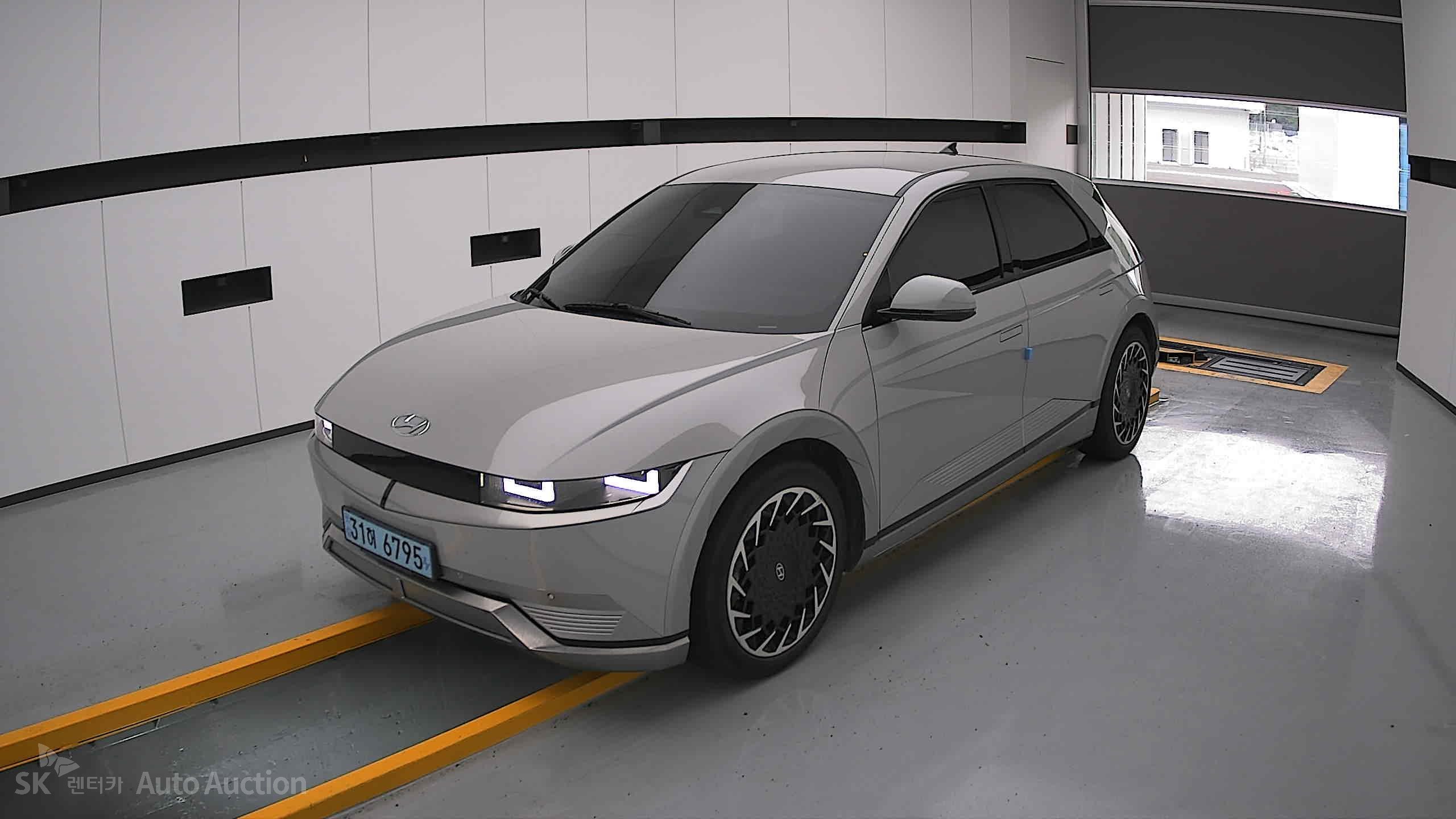 2022 - hyundai ioniq