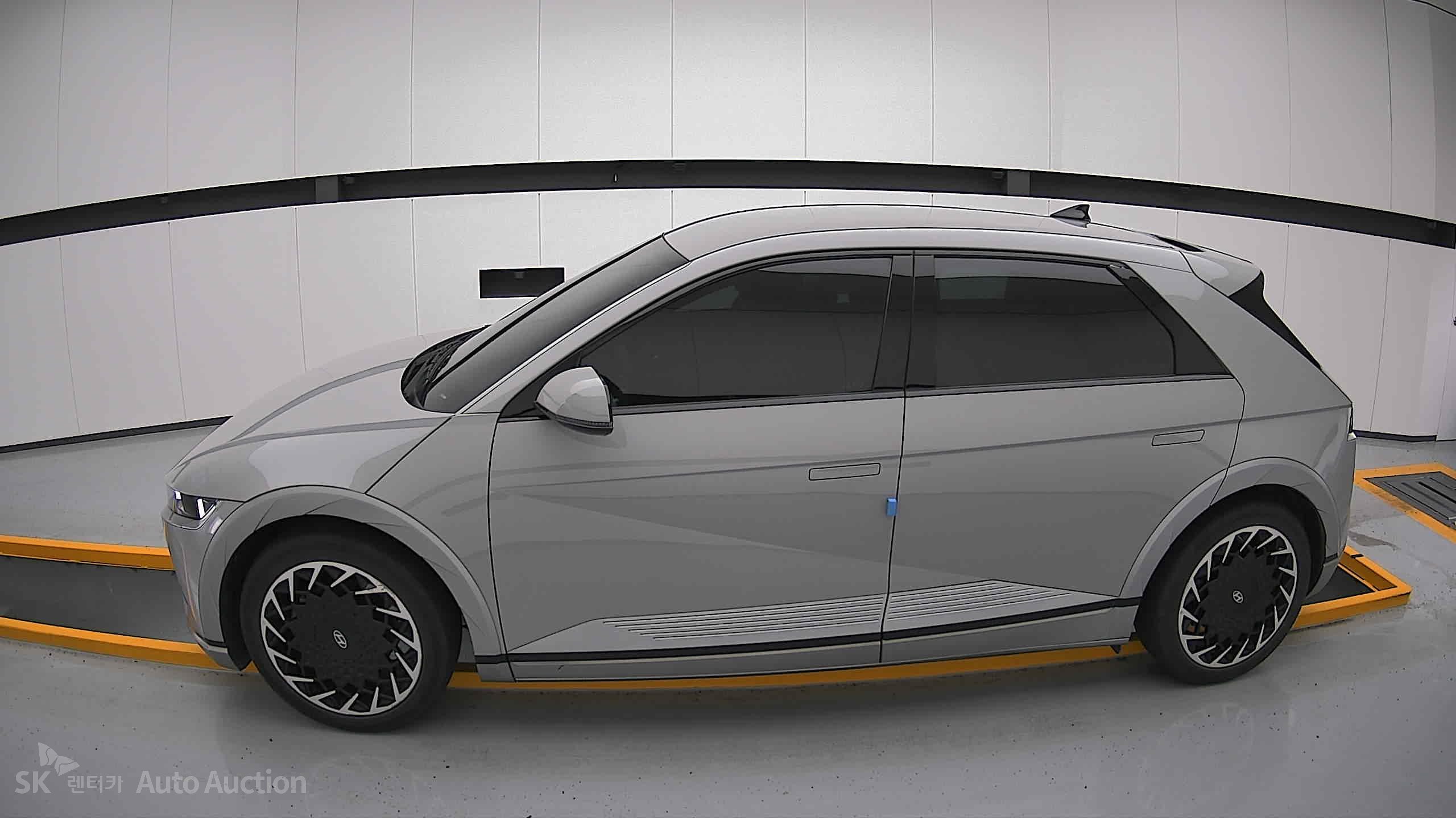 2022 - hyundai ioniq