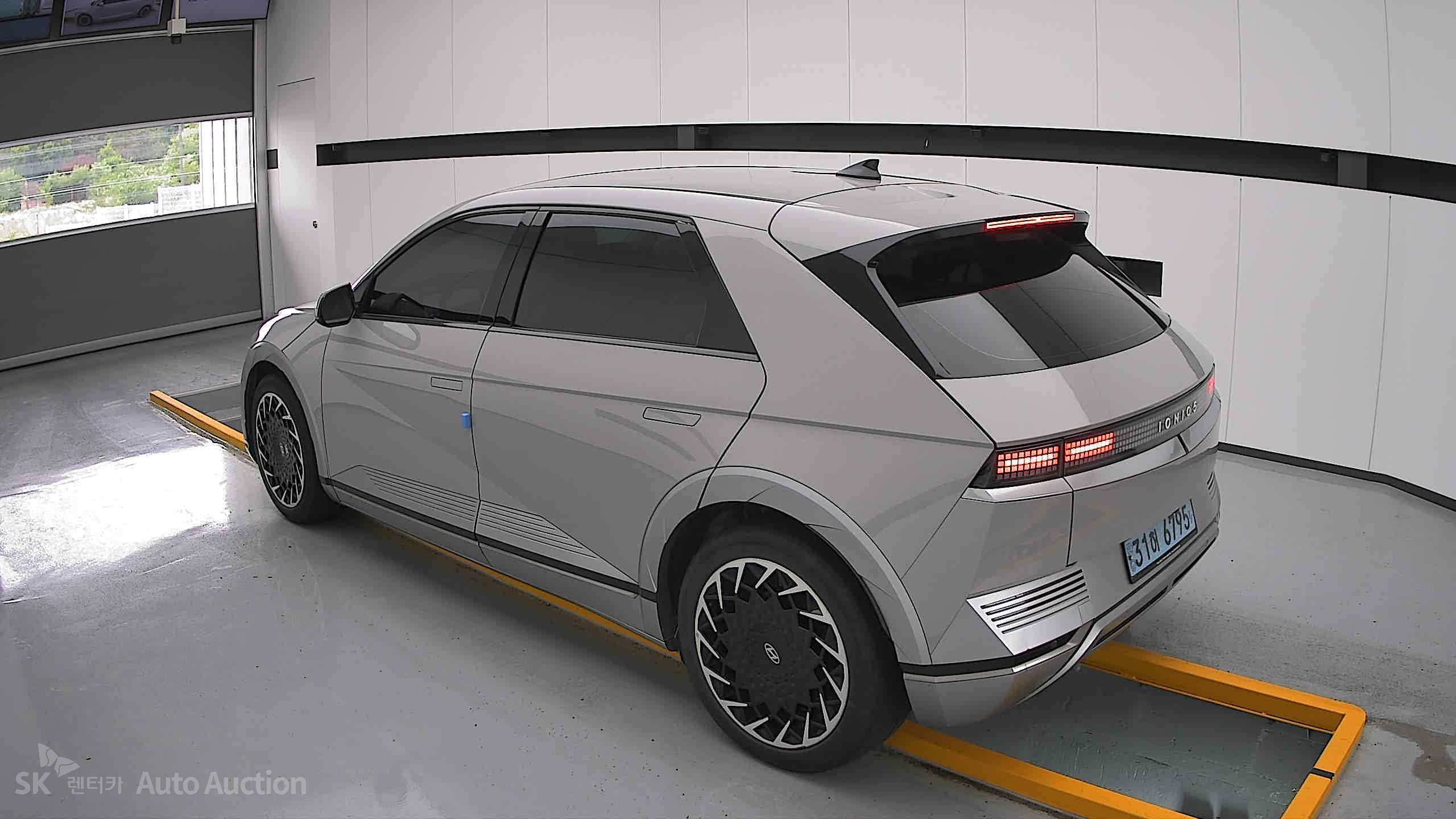 2022 - hyundai ioniq