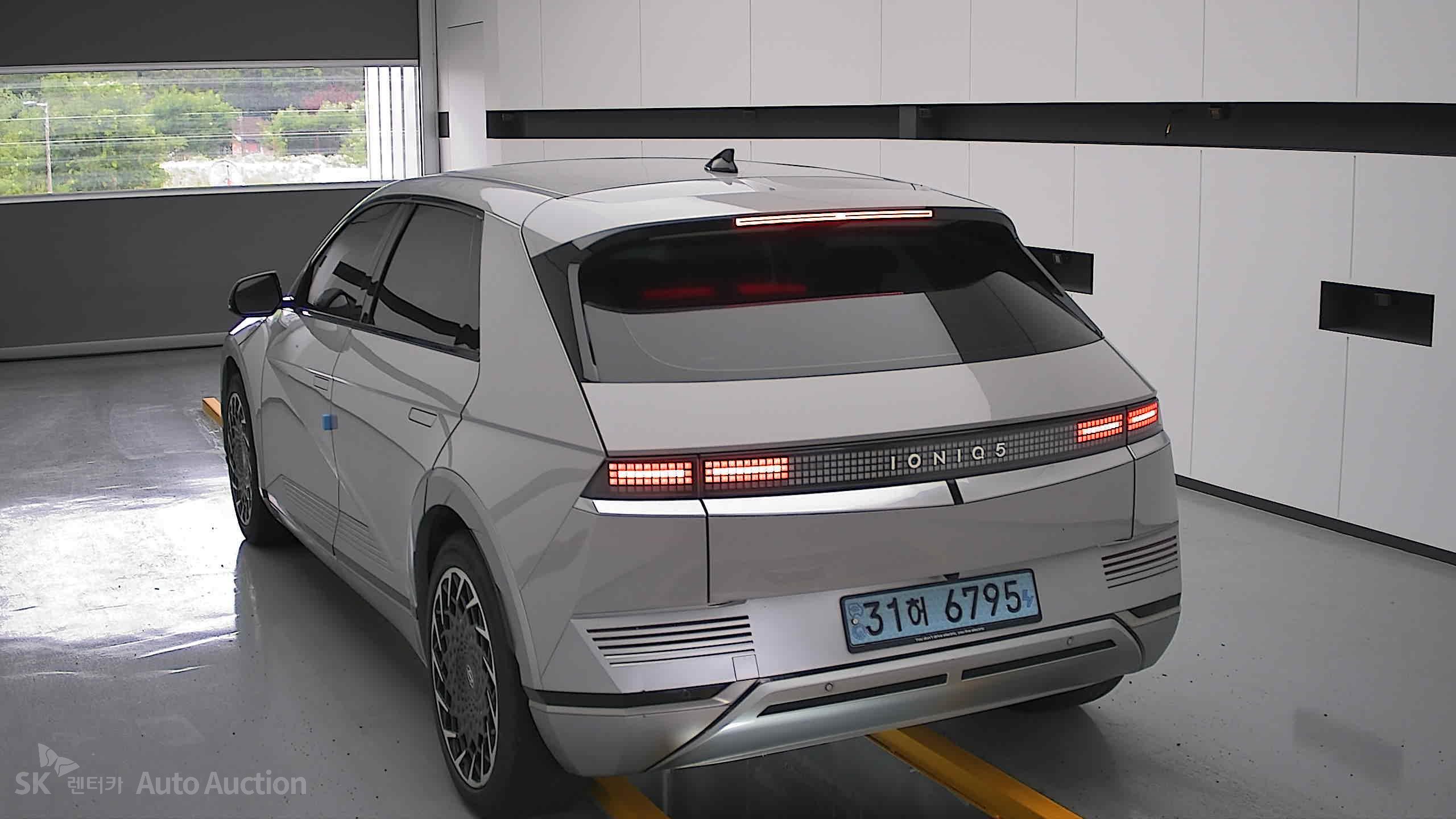 2022 - hyundai ioniq