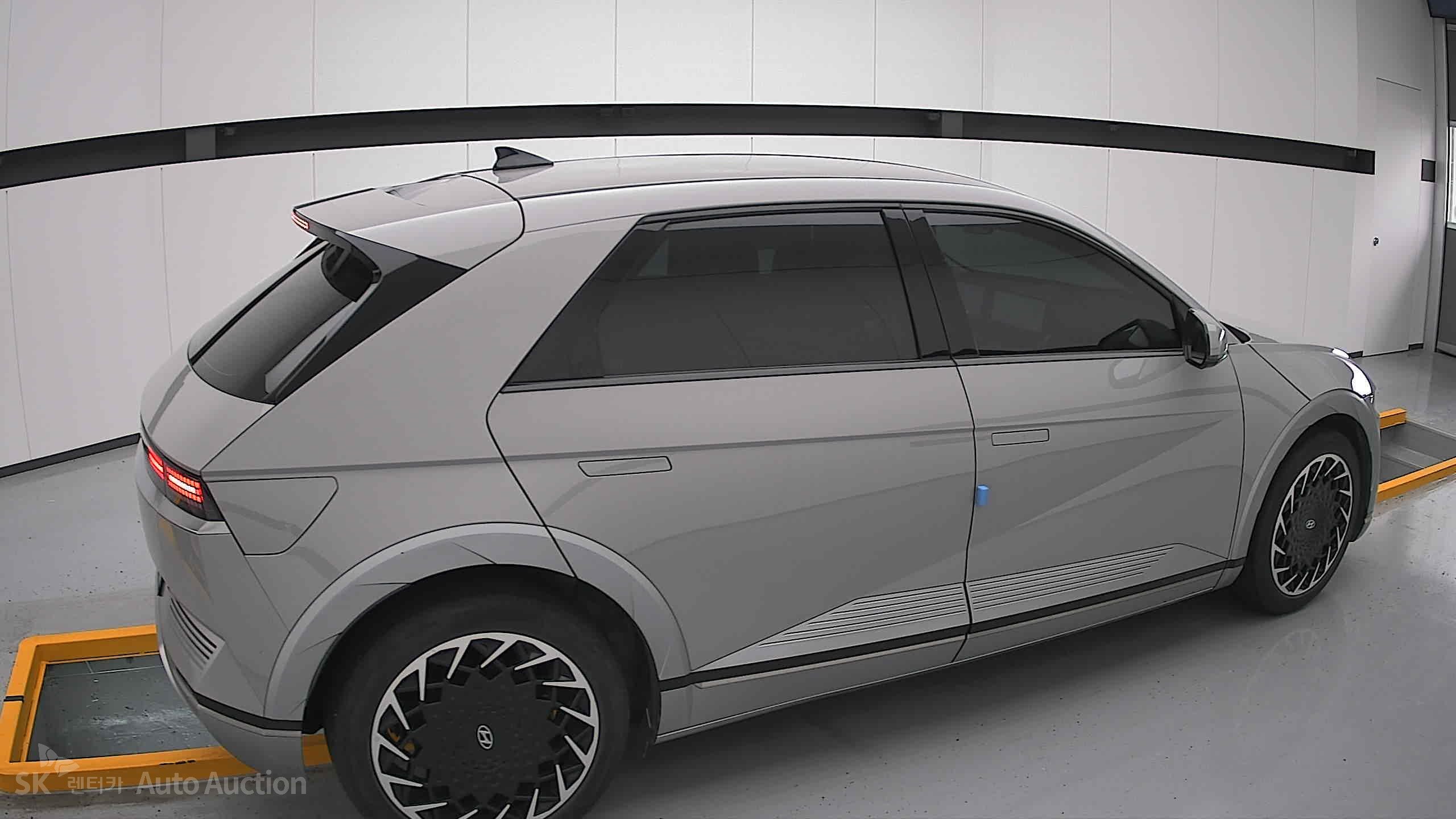 2022 - hyundai ioniq