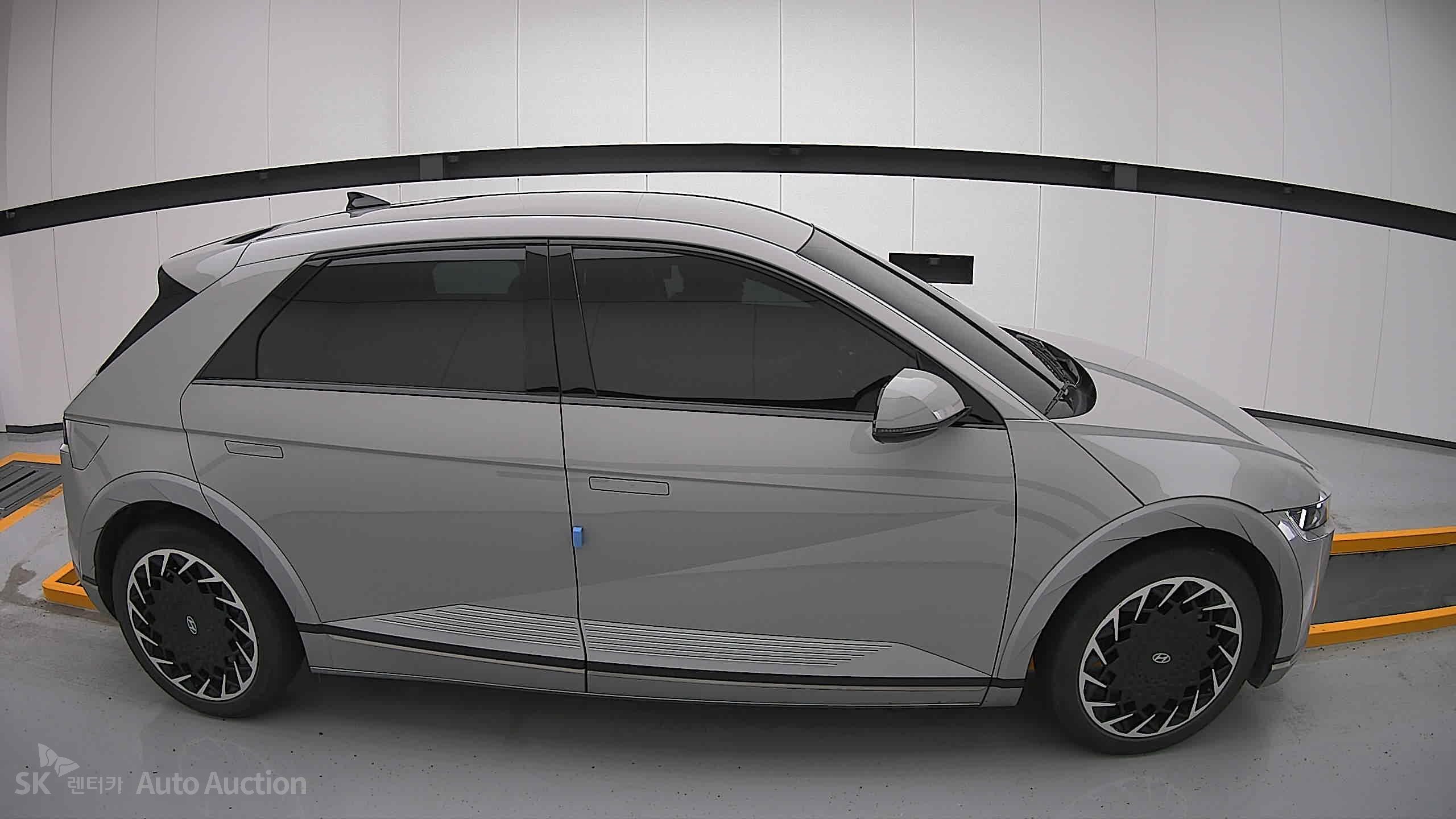 2022 - hyundai ioniq