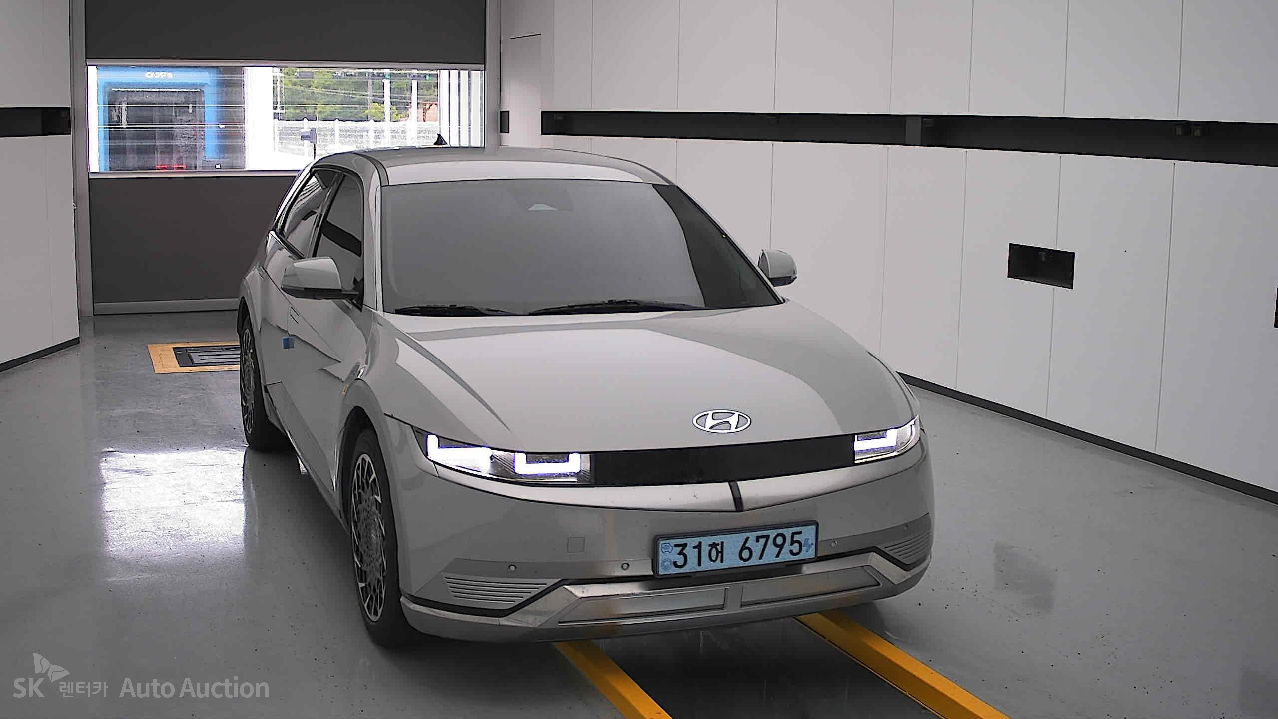 2022 - hyundai ioniq