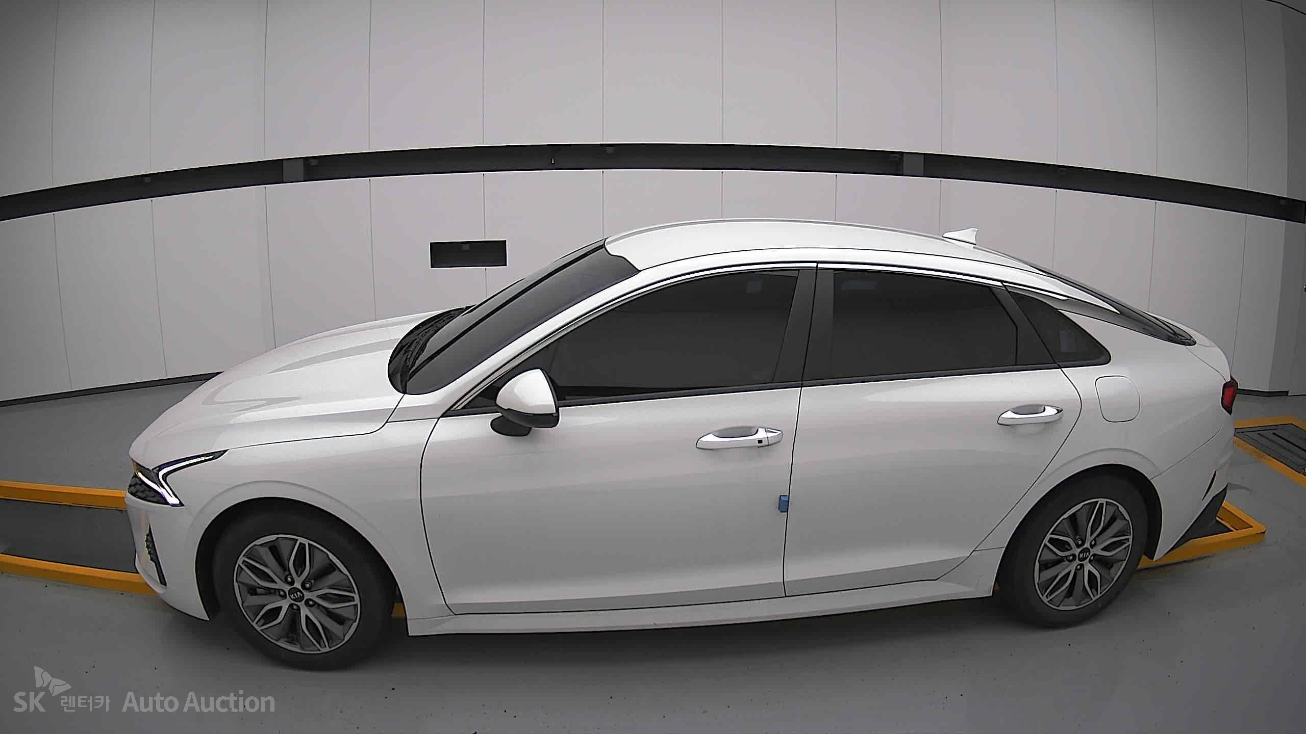 2021 - kia k5