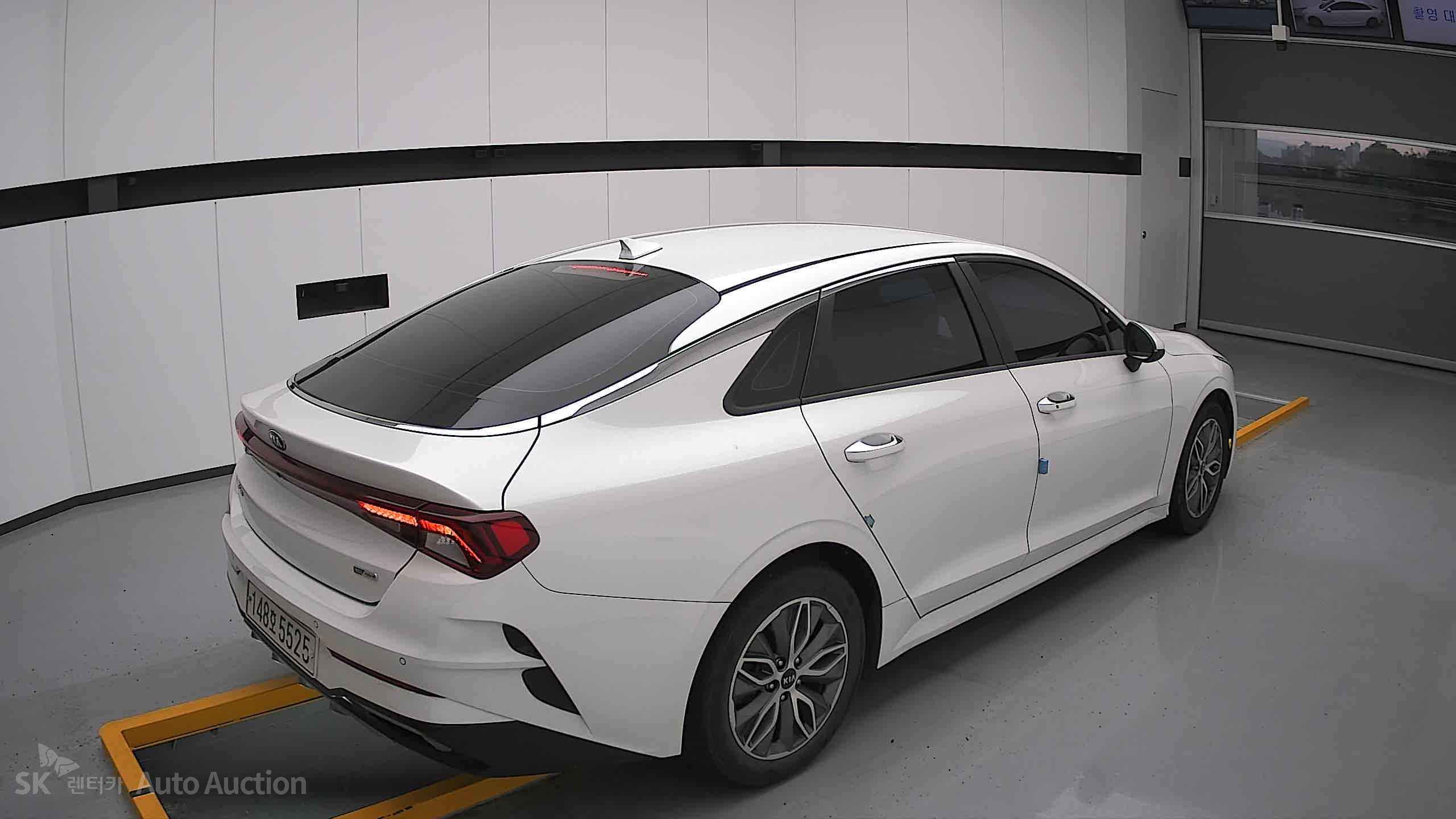2021 - kia k5