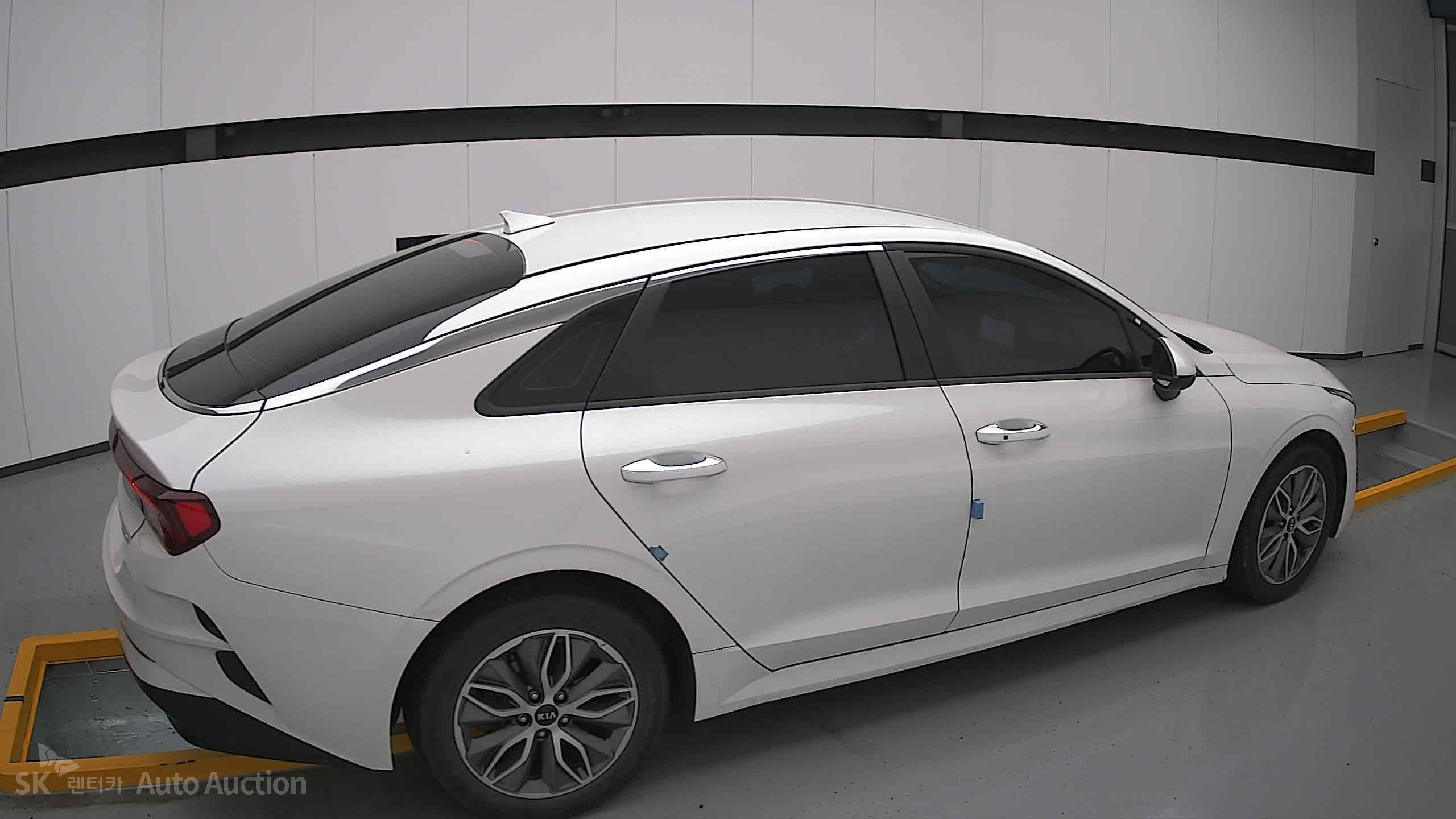 2021 - kia k5