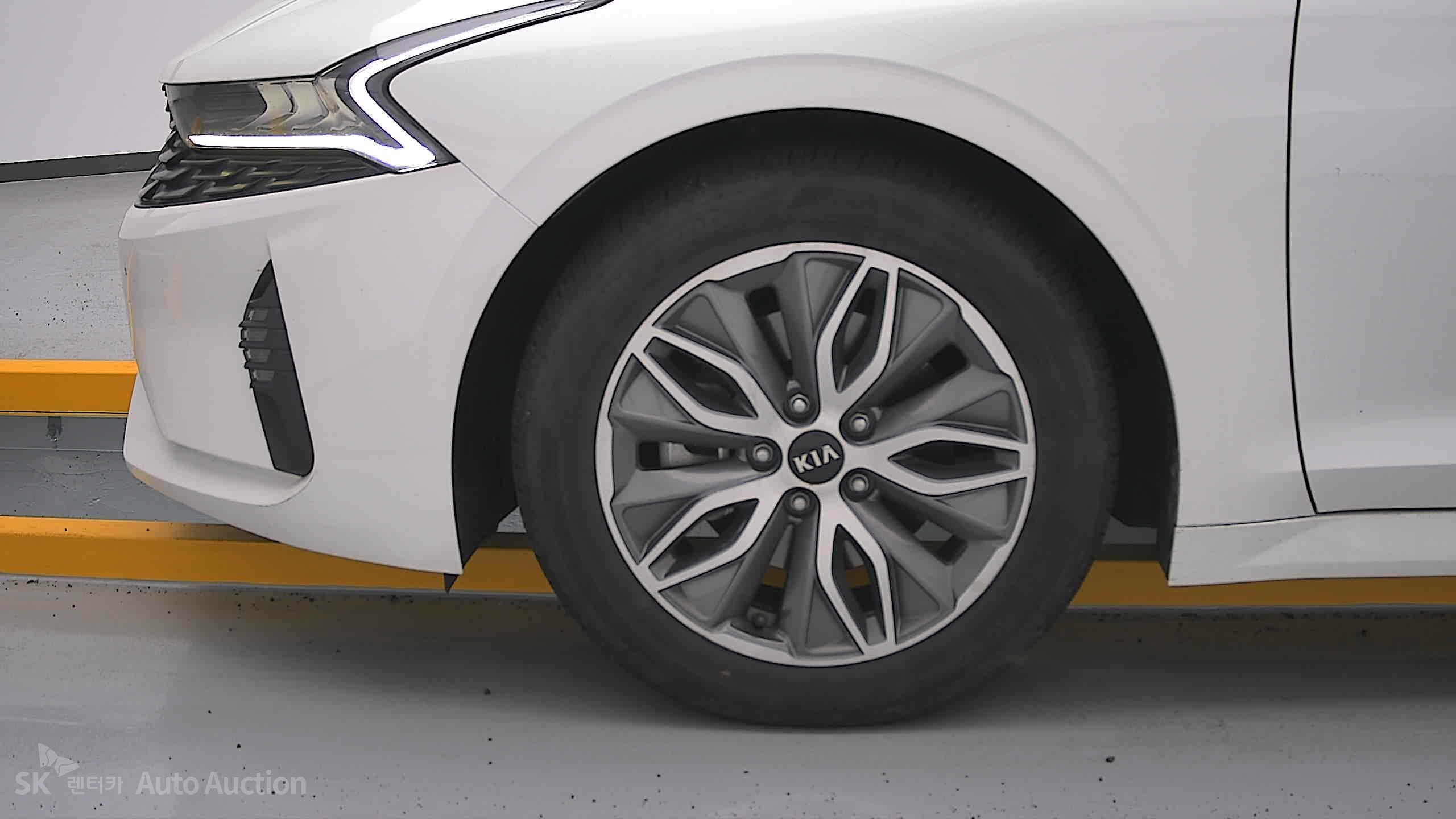 2021 - kia k5