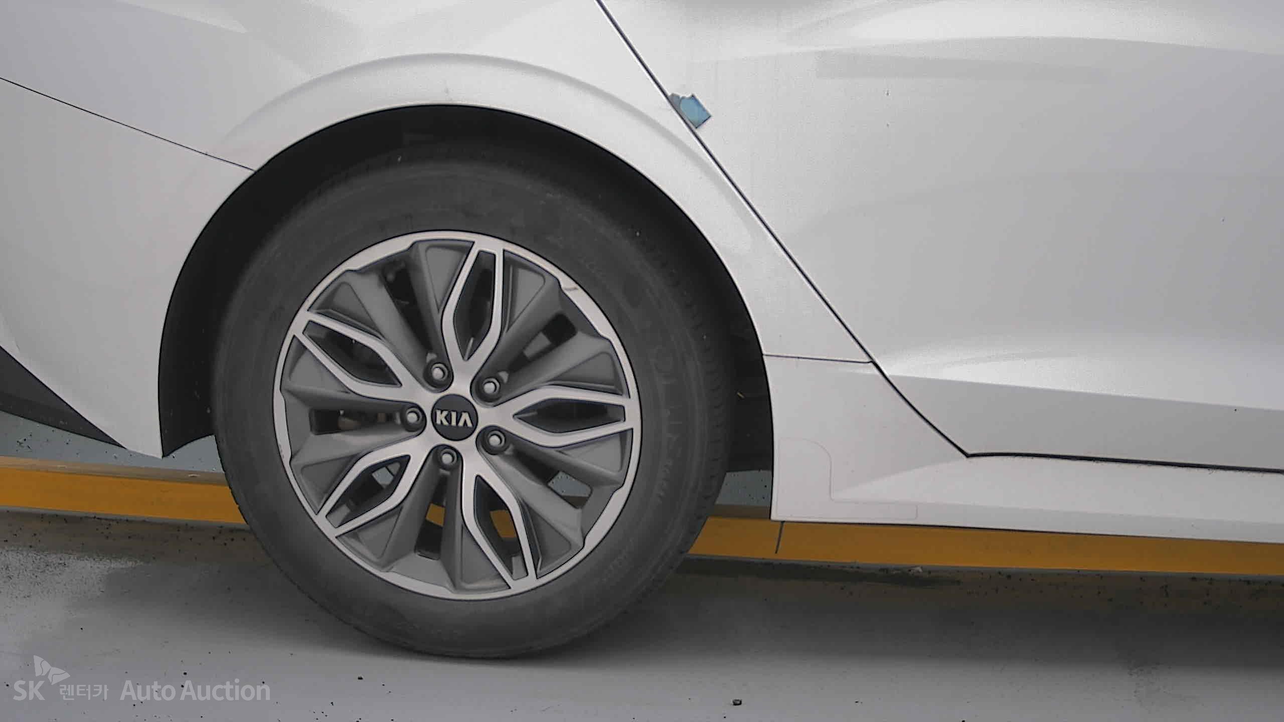 2021 - kia k5