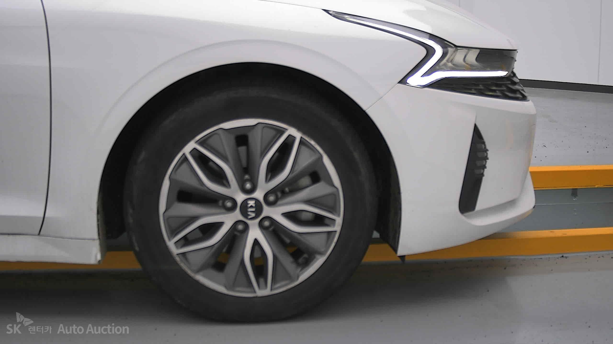 2021 - kia k5