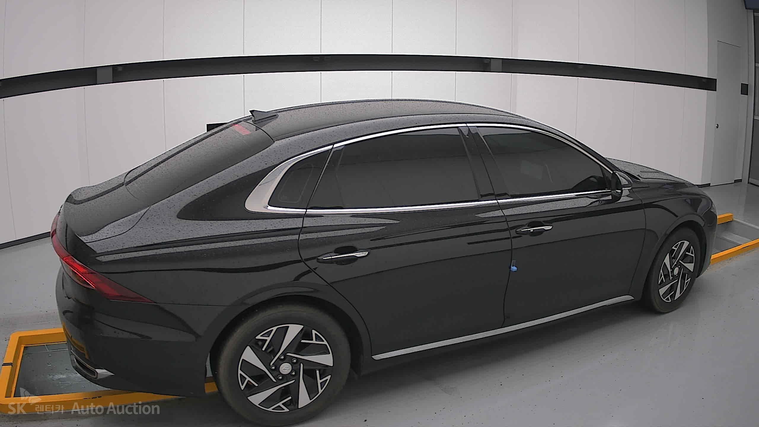 2021 - hyundai grandeur