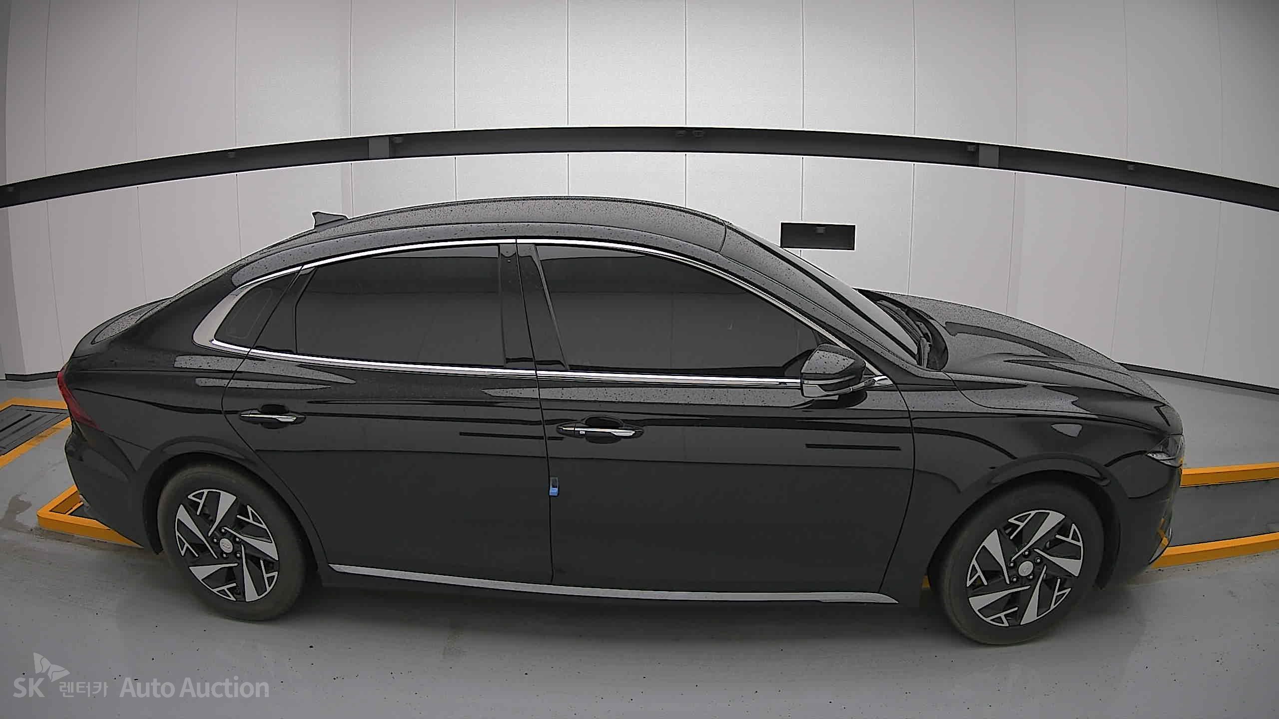 2021 - hyundai grandeur
