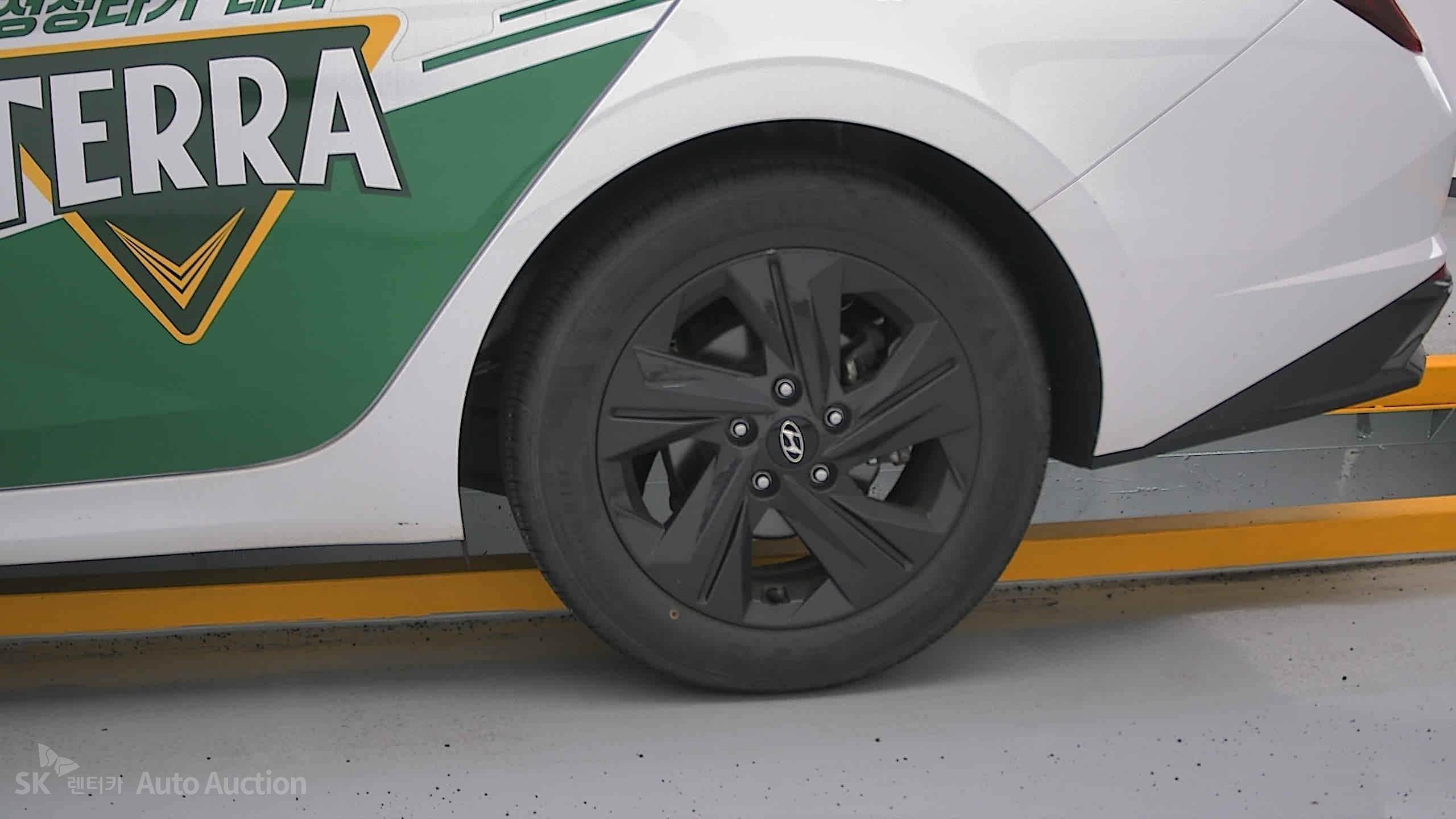 2023 - hyundai avante