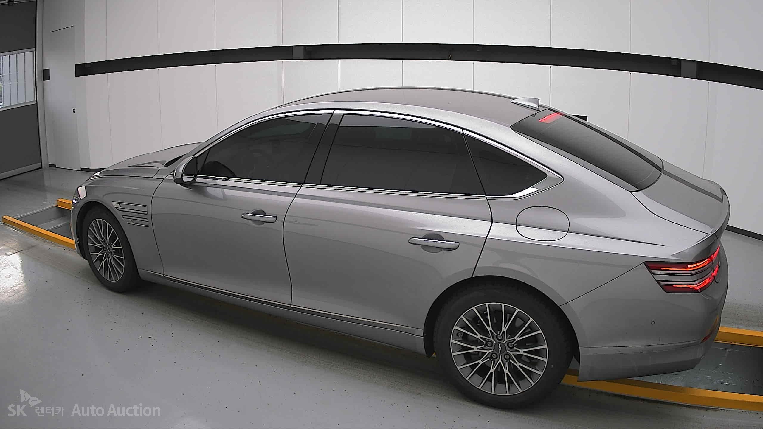 2022 - genesis g80