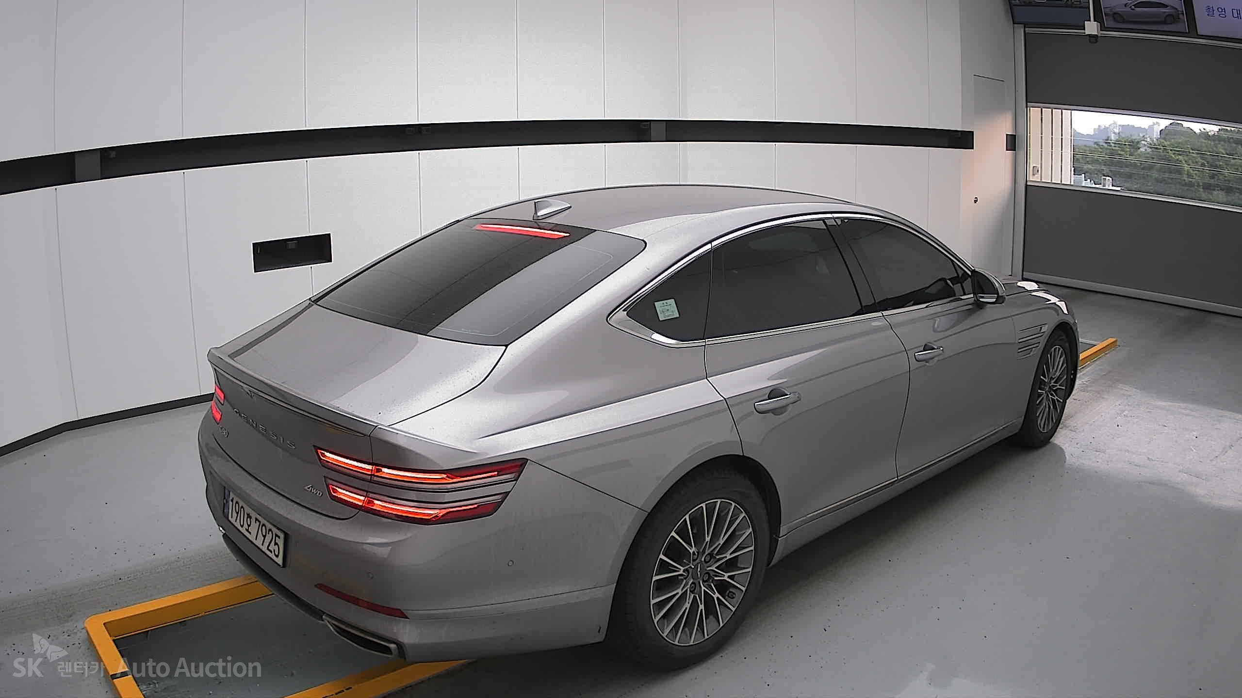 2022 - genesis g80