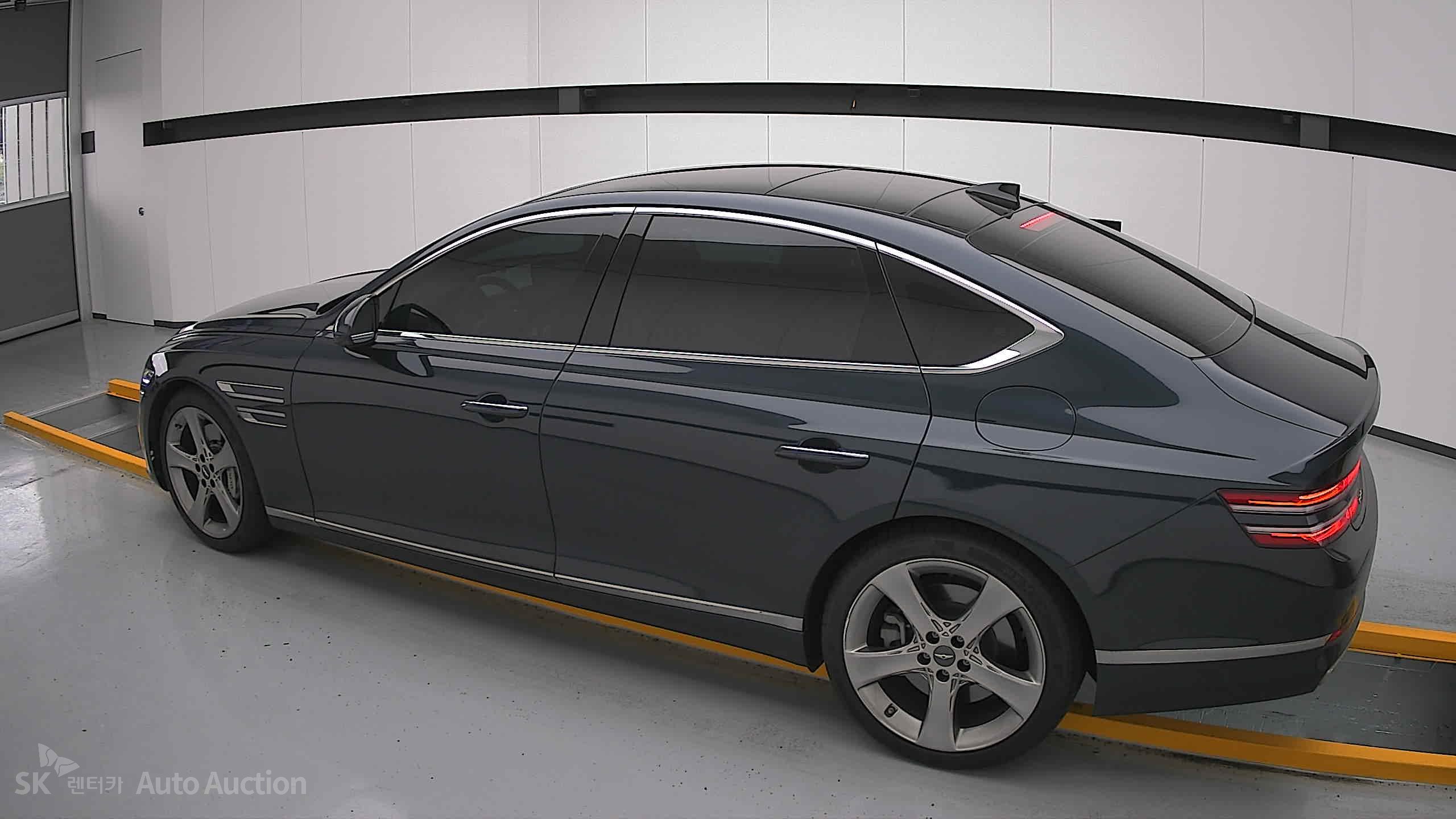 2022 - genesis g80