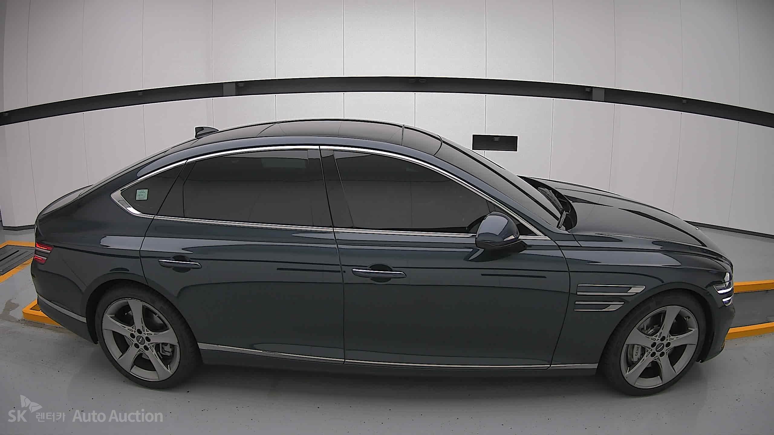 2022 - genesis g80