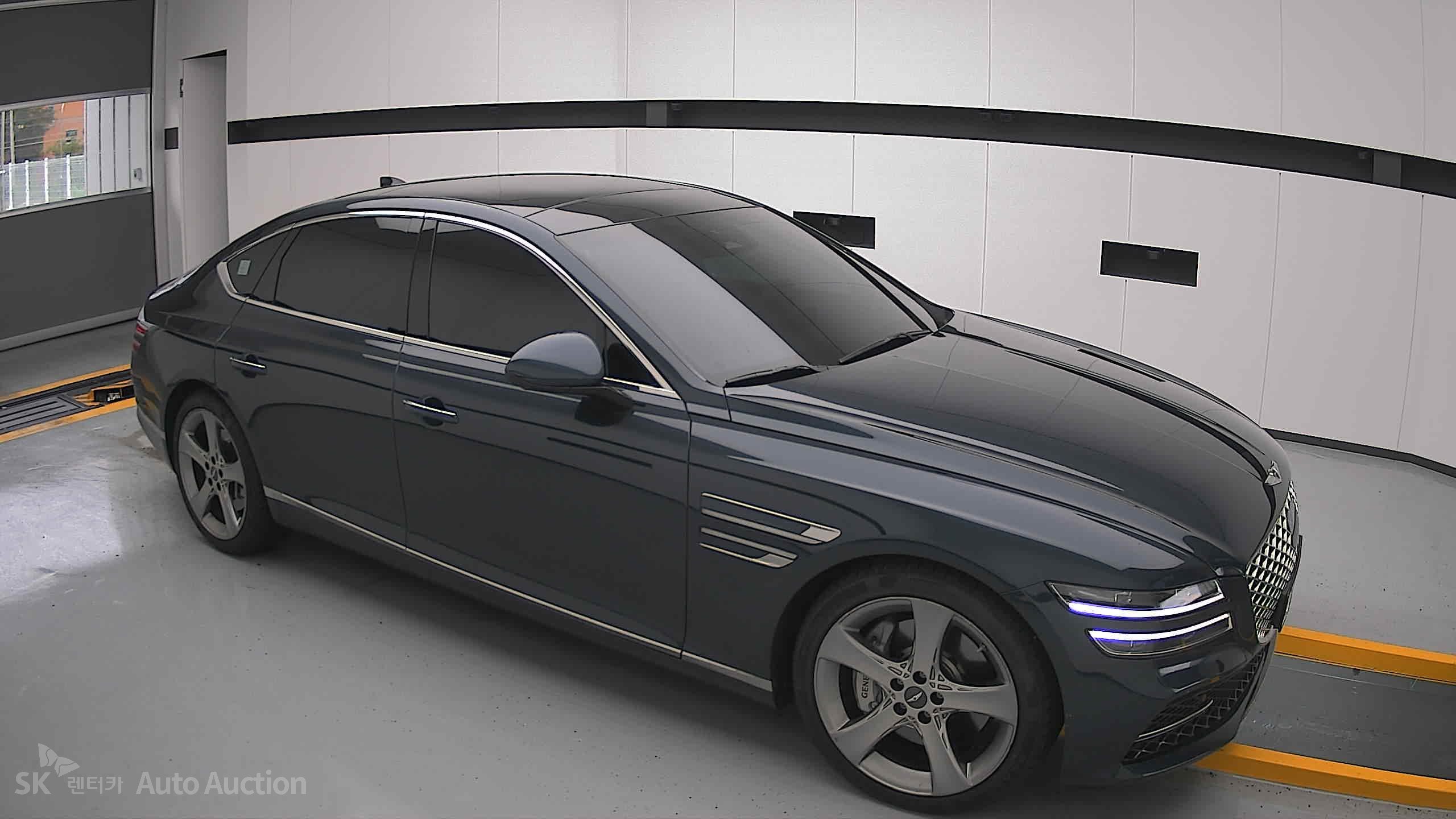 2022 - genesis g80