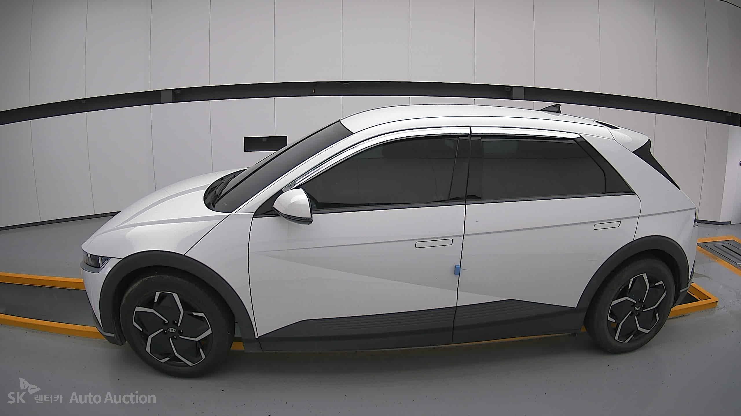 2022 - hyundai ioniq