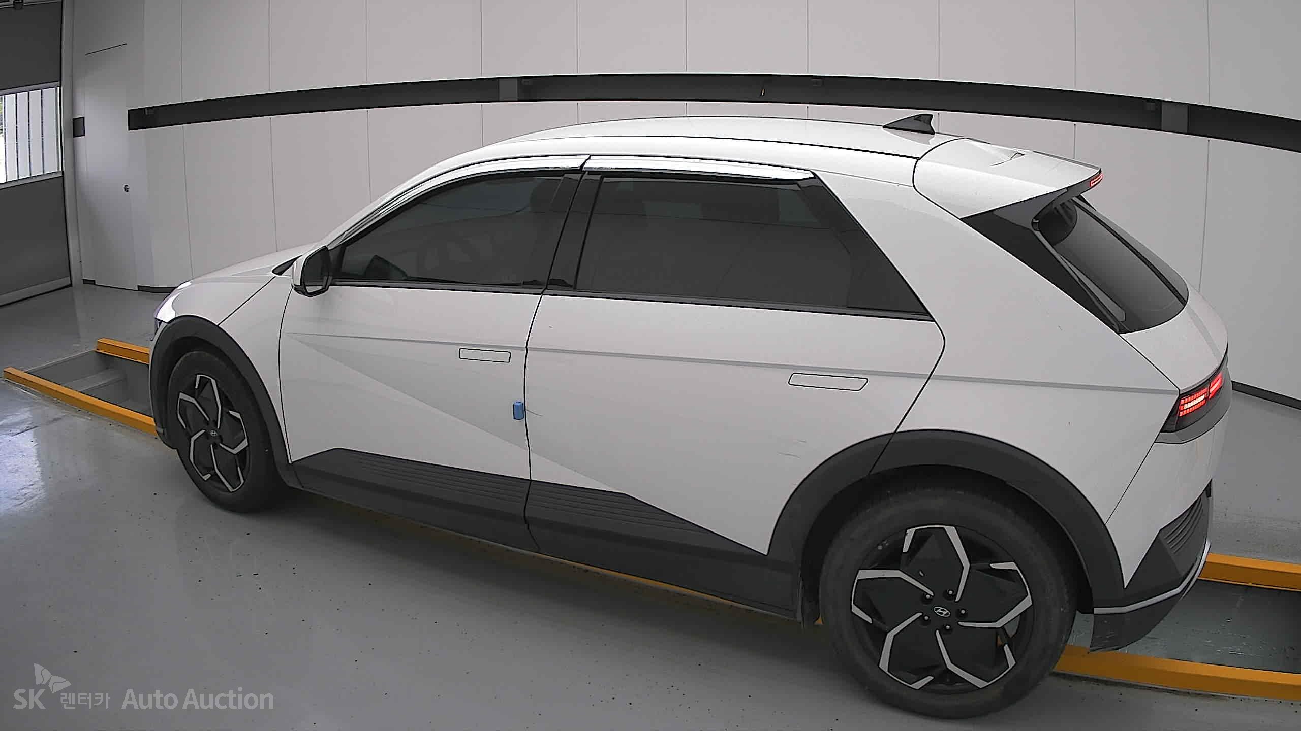 2022 - hyundai ioniq